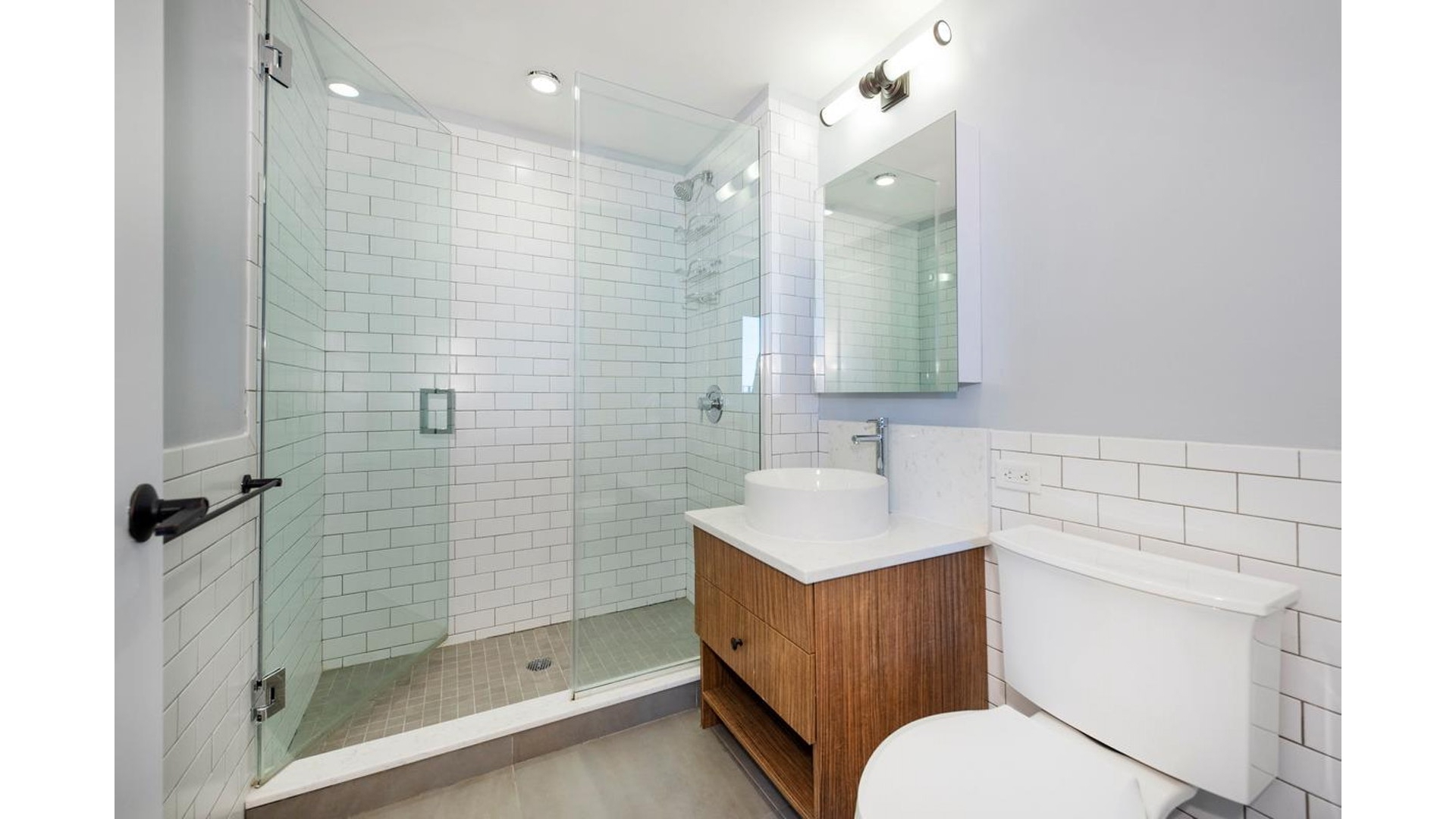 #5 photo, 774 GRAND Street, Williamsburg , NY 11211