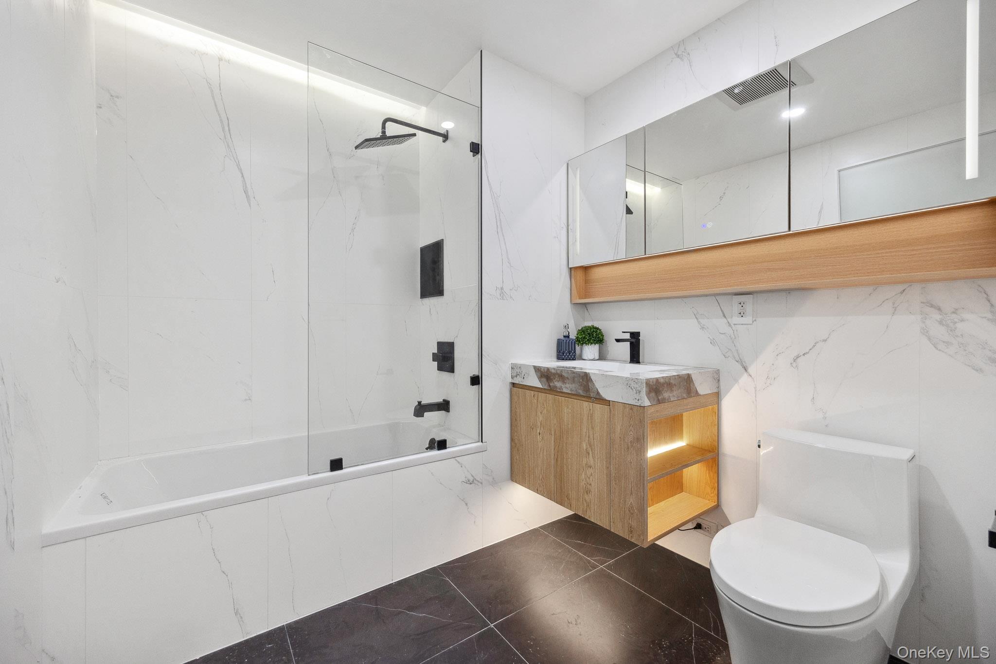 #19 photo, 168 E 111th Street, New York (Manhattan) , NY 10029