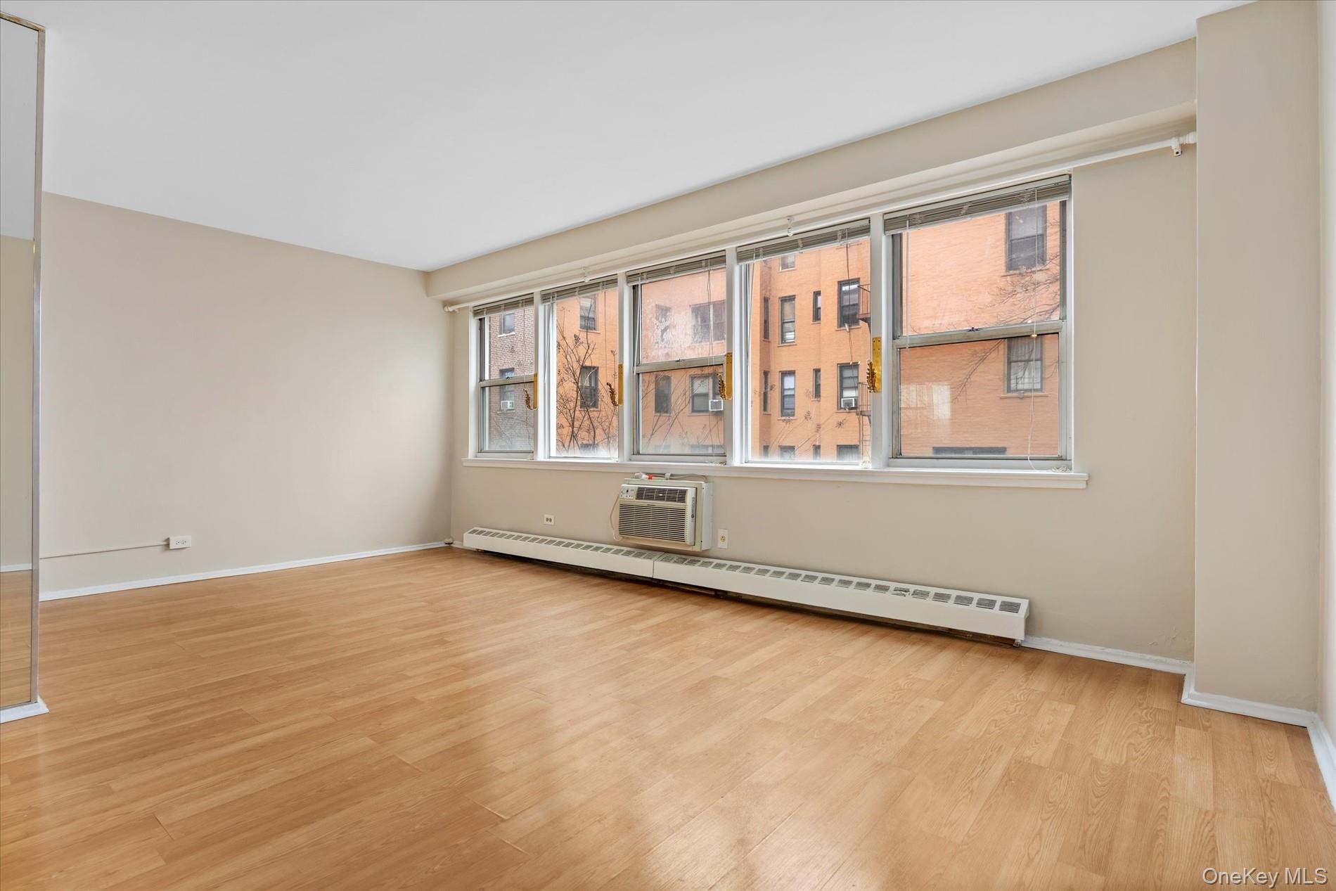 #5 photo, 87-15 165th Street, Jamaica , NY 11432