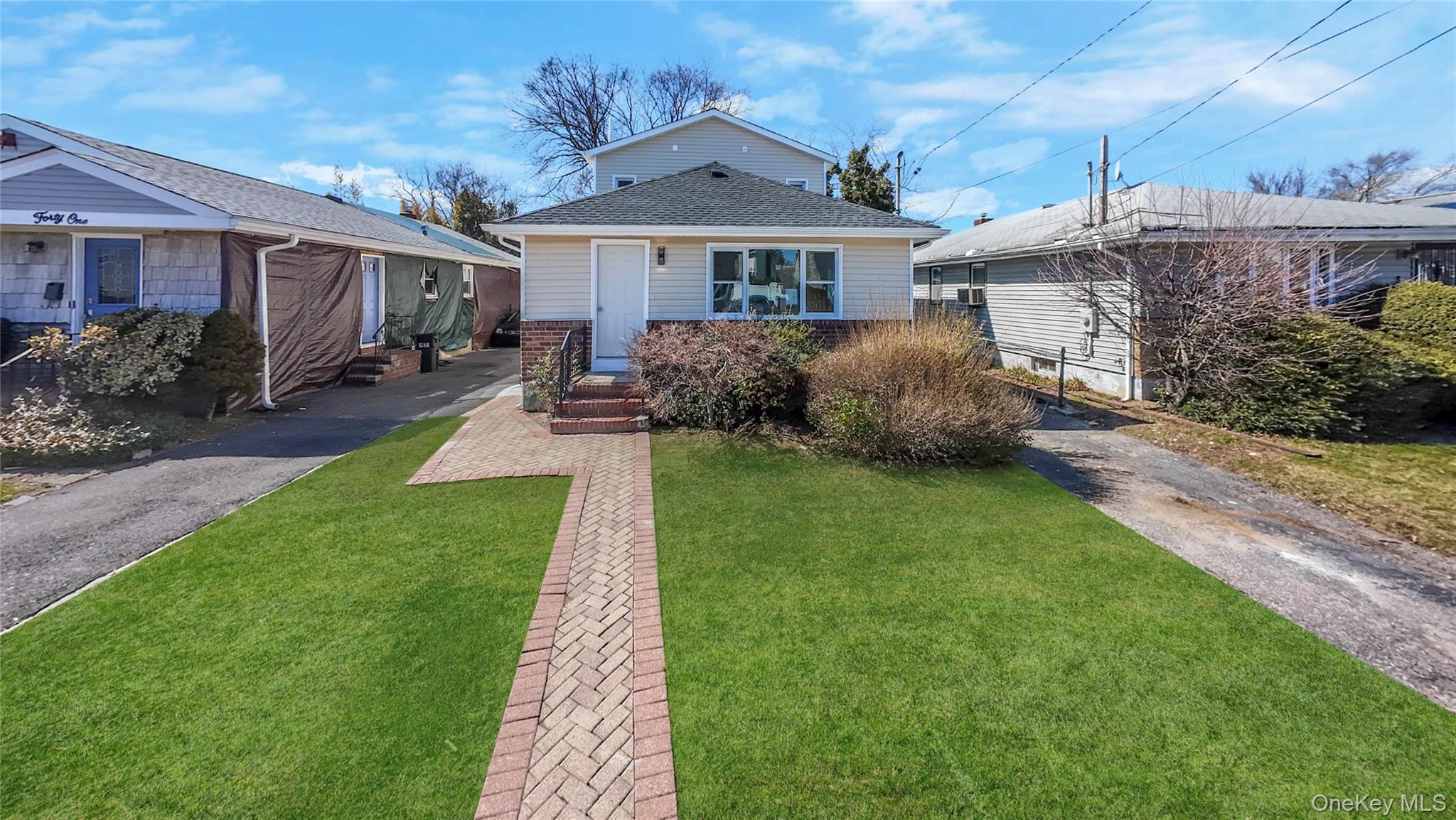 #1 photo, 37 Lancaster Place, নাসাউ কাউন্টি Hempstead , NY 11550