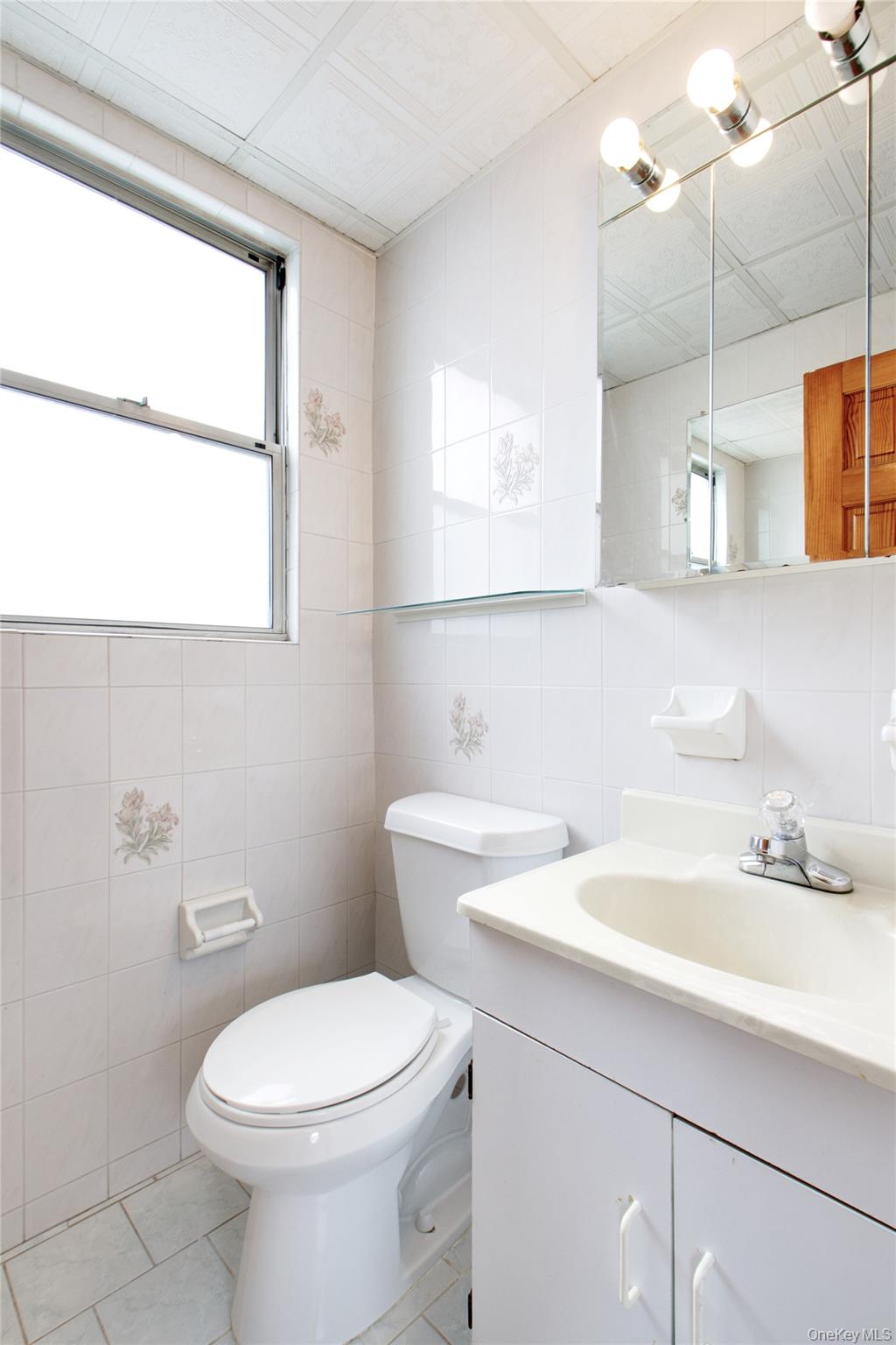 #11 photo, 9031 204th Street, Hollis , NY 11423