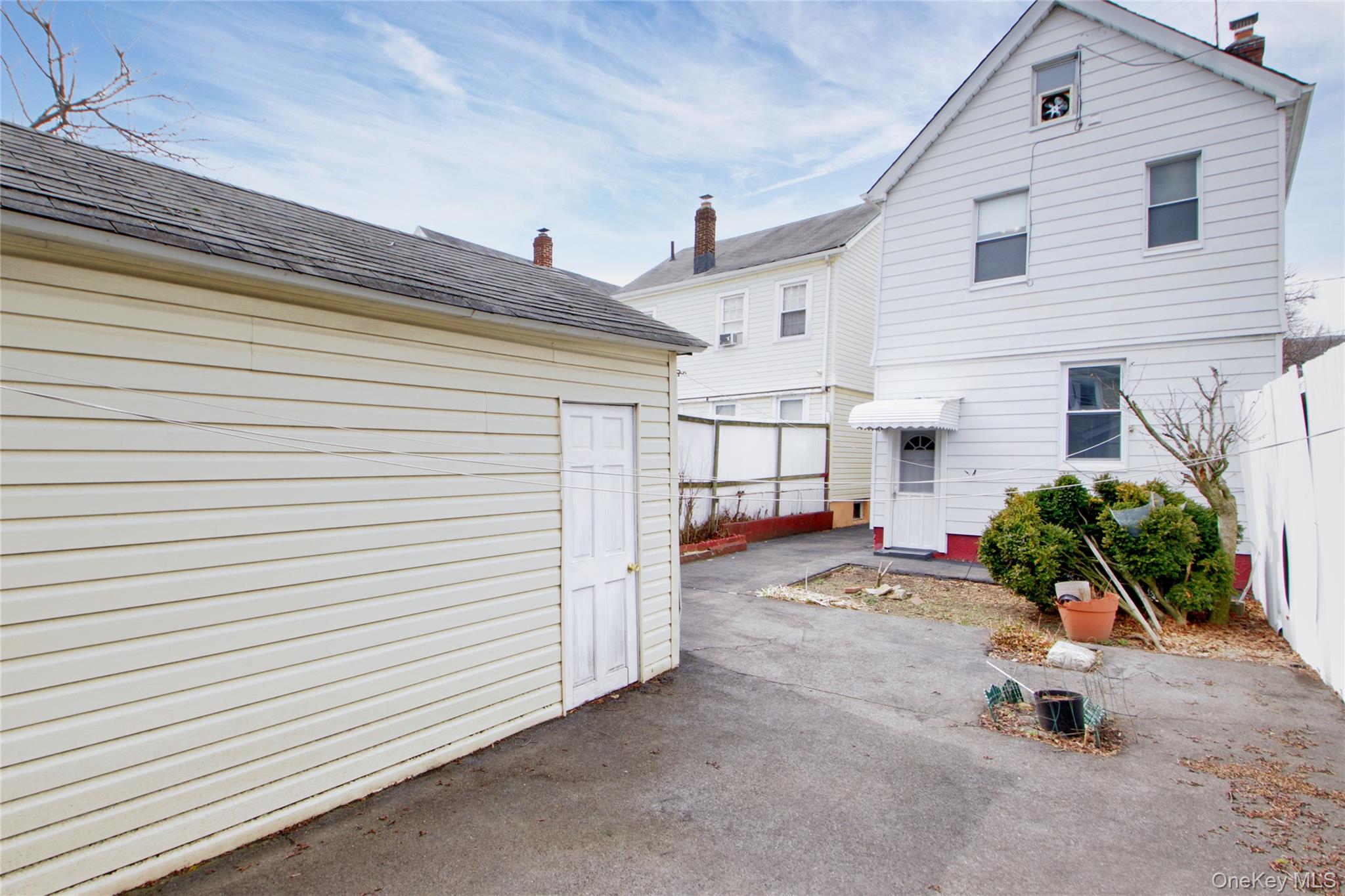 #20 photo, 9031 204th Street, Hollis , NY 11423