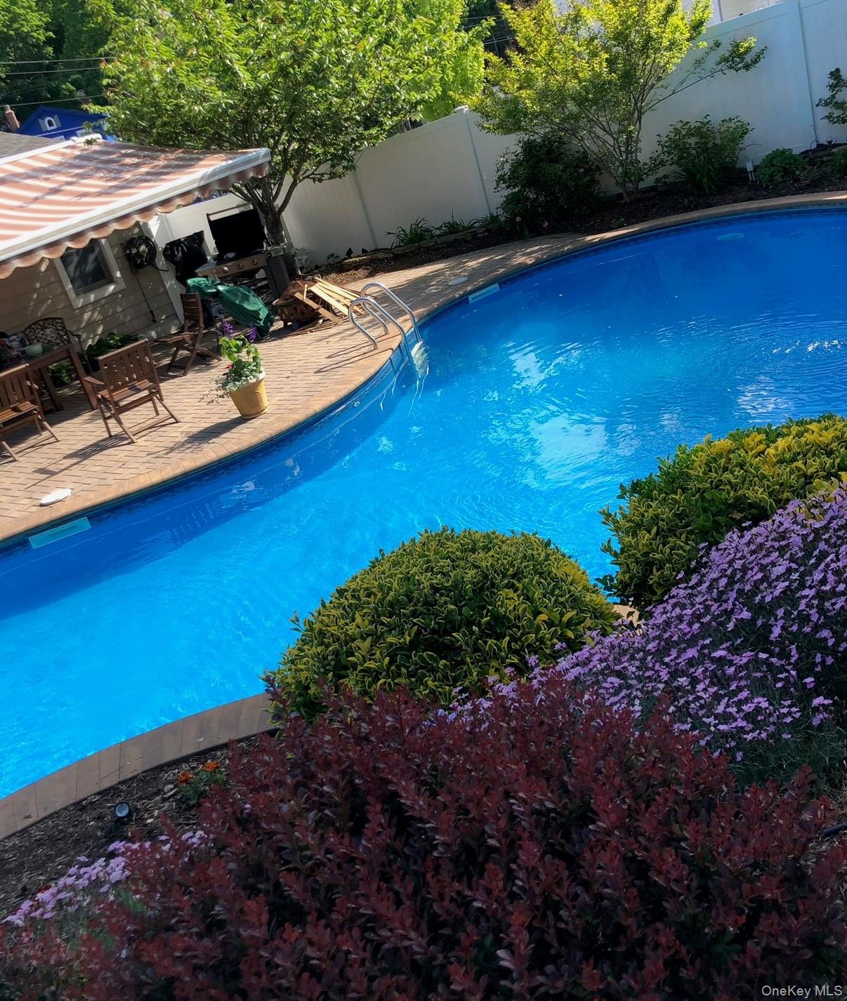 #16 photo, 105 Myrtle Avenue, Port Jefferson , NY 11777