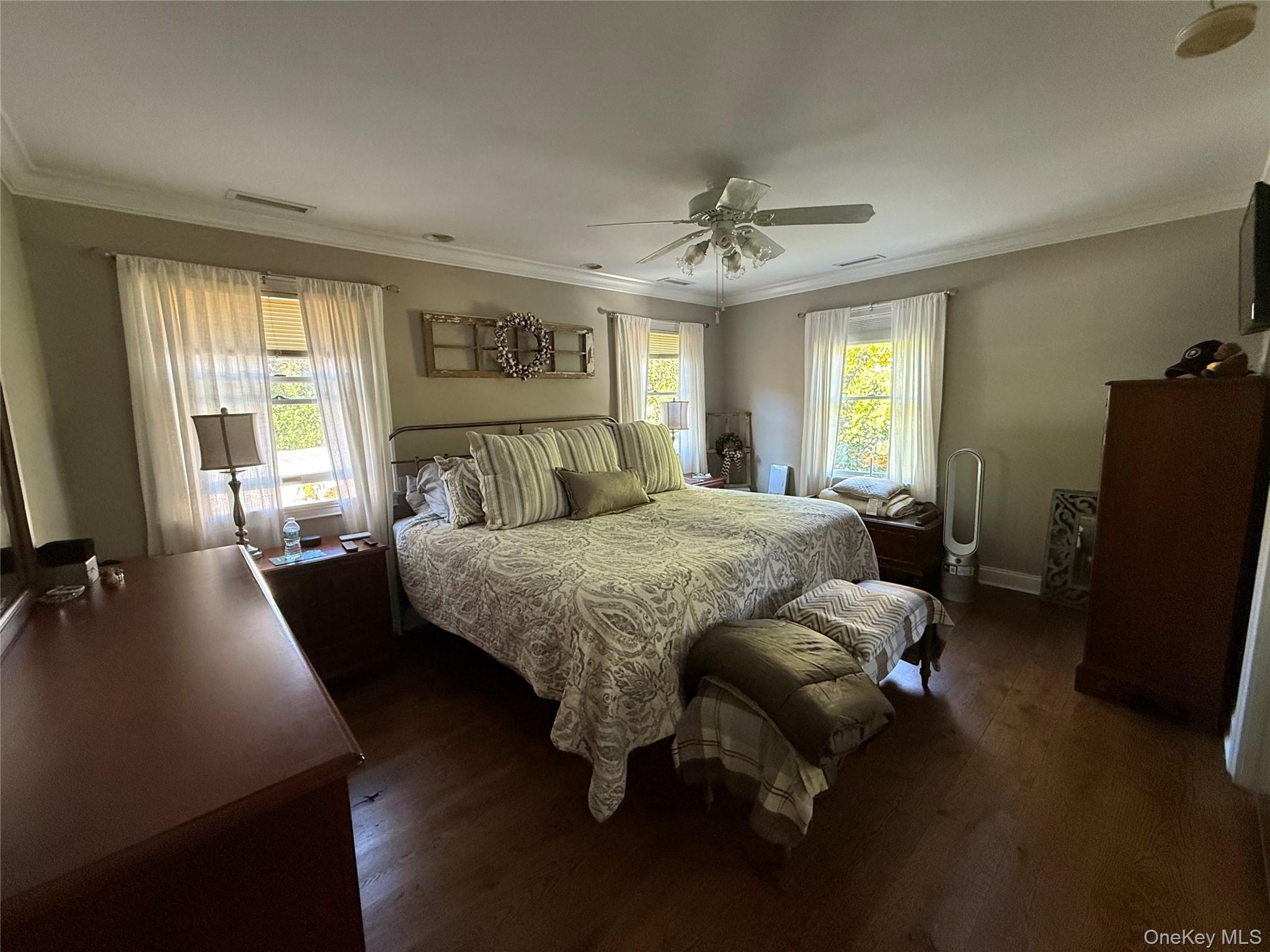 #8 photo, 105 Myrtle Avenue, Port Jefferson , NY 11777