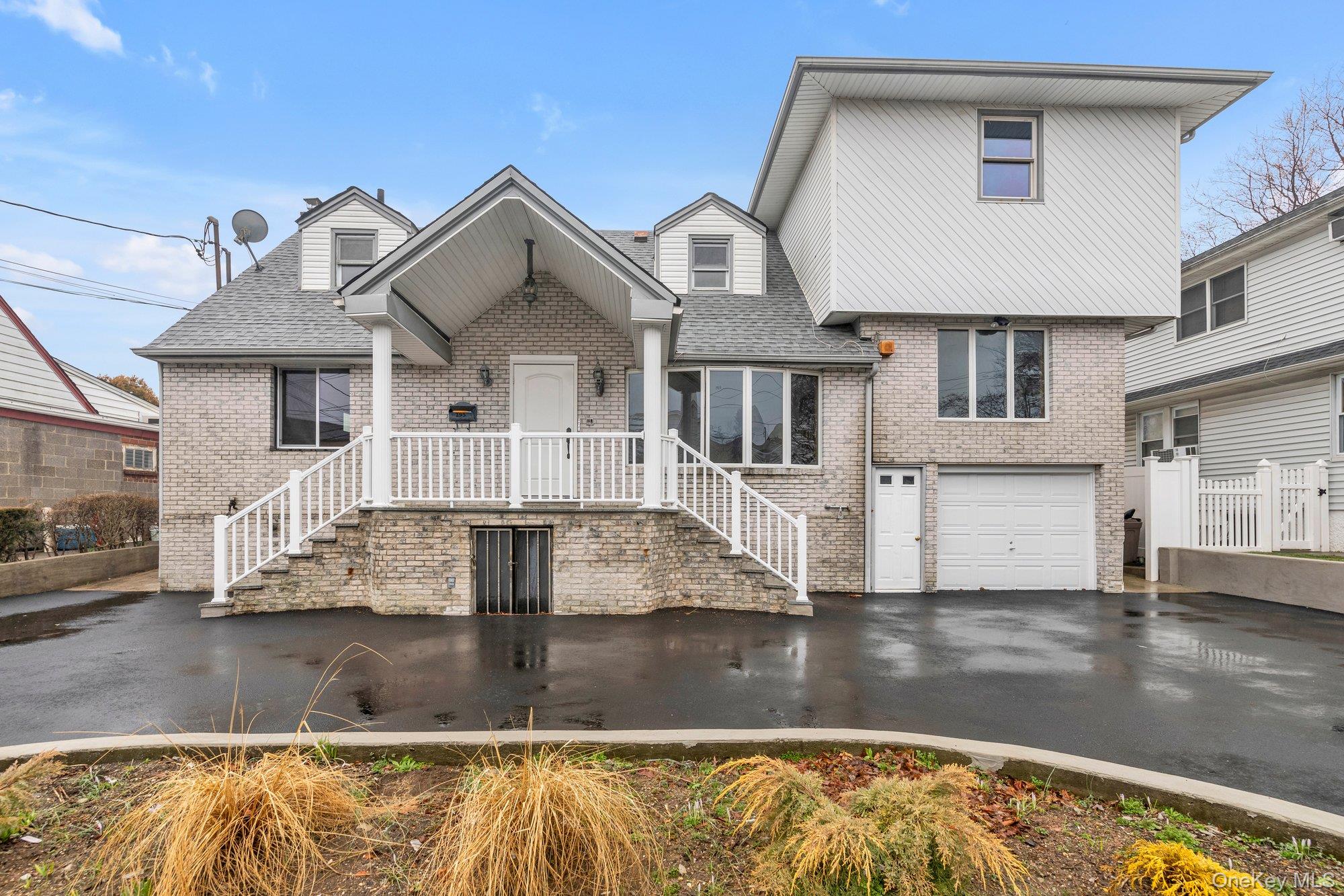 #1 photo, 295 Plain Court, নাসাউ কাউন্টি Franklin Square , NY 11010