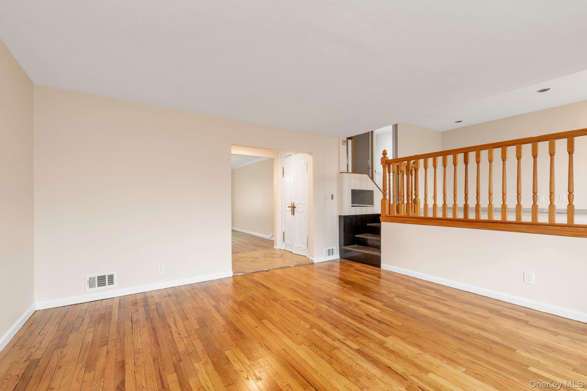 #3 photo, 295 Plain Court, নাসাউ কাউন্টি Franklin Square , NY 11010