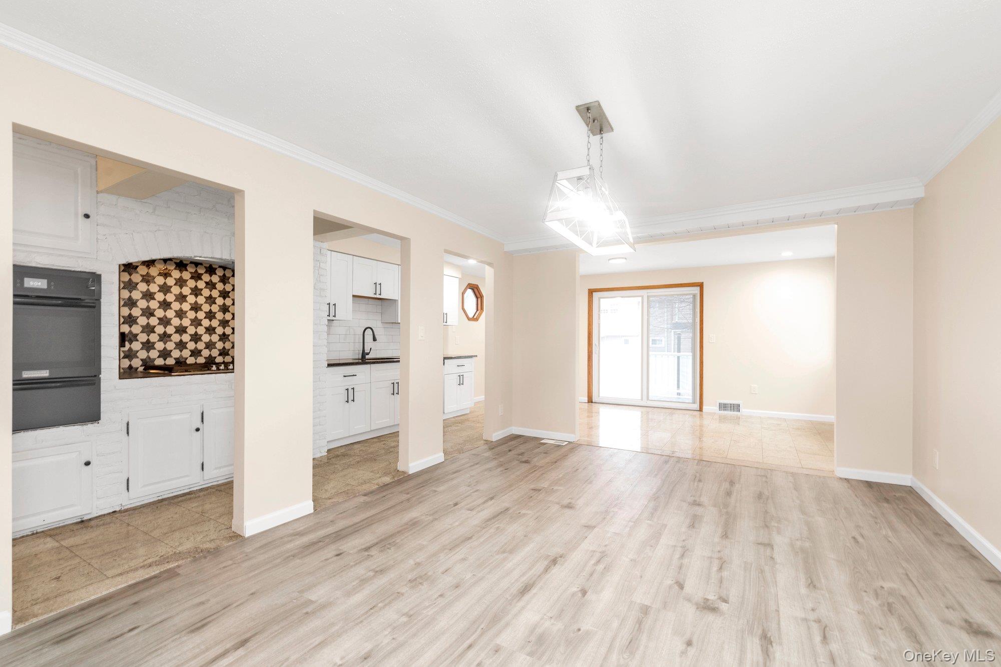 #5 photo, 295 Plain Court, নাসাউ কাউন্টি Franklin Square , NY 11010