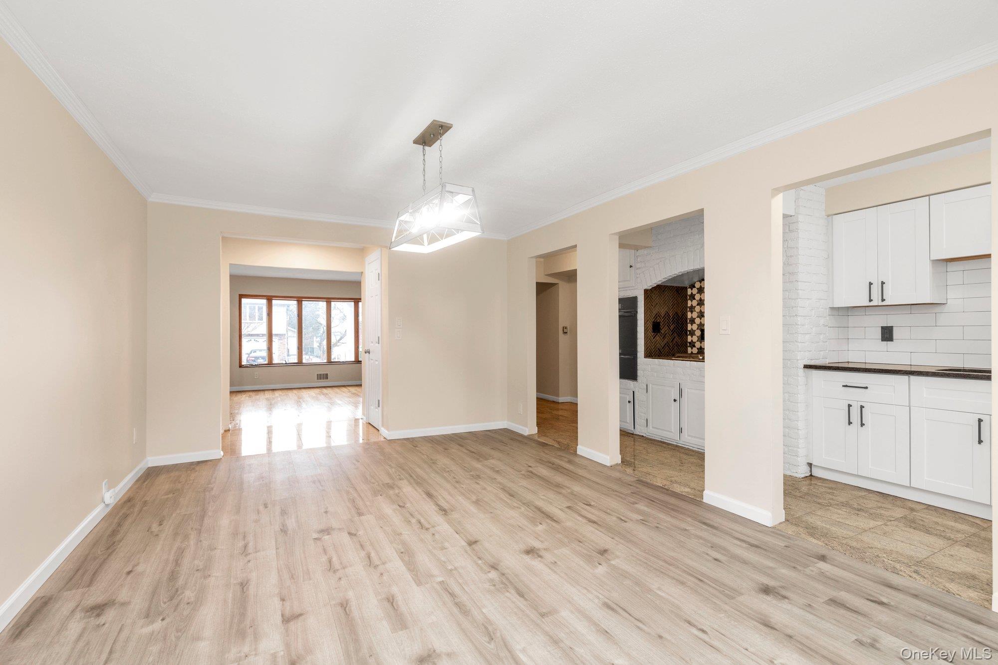 #6 photo, 295 Plain Court, নাসাউ কাউন্টি Franklin Square , NY 11010