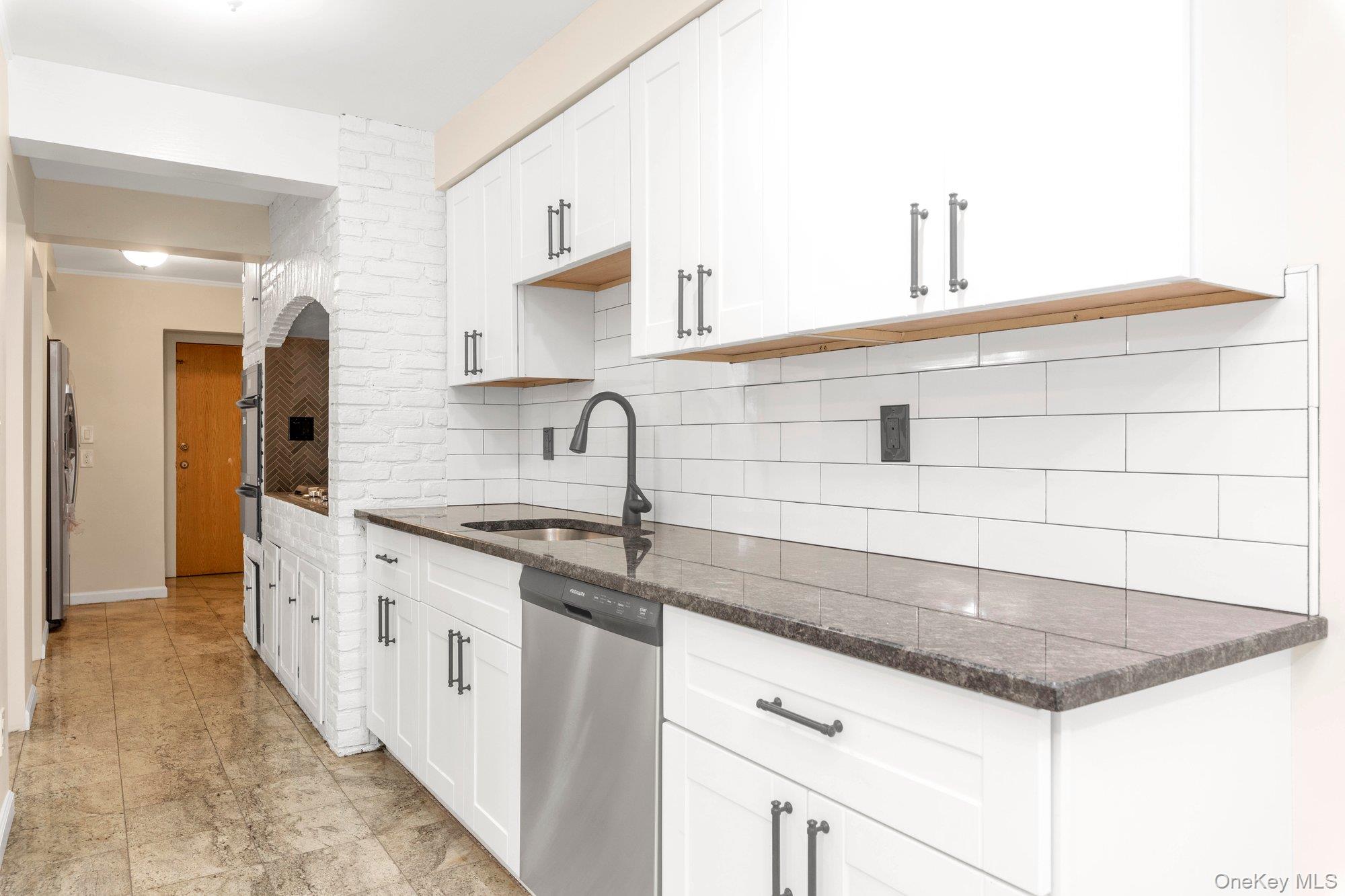 #8 photo, 295 Plain Court, নাসাউ কাউন্টি Franklin Square , NY 11010