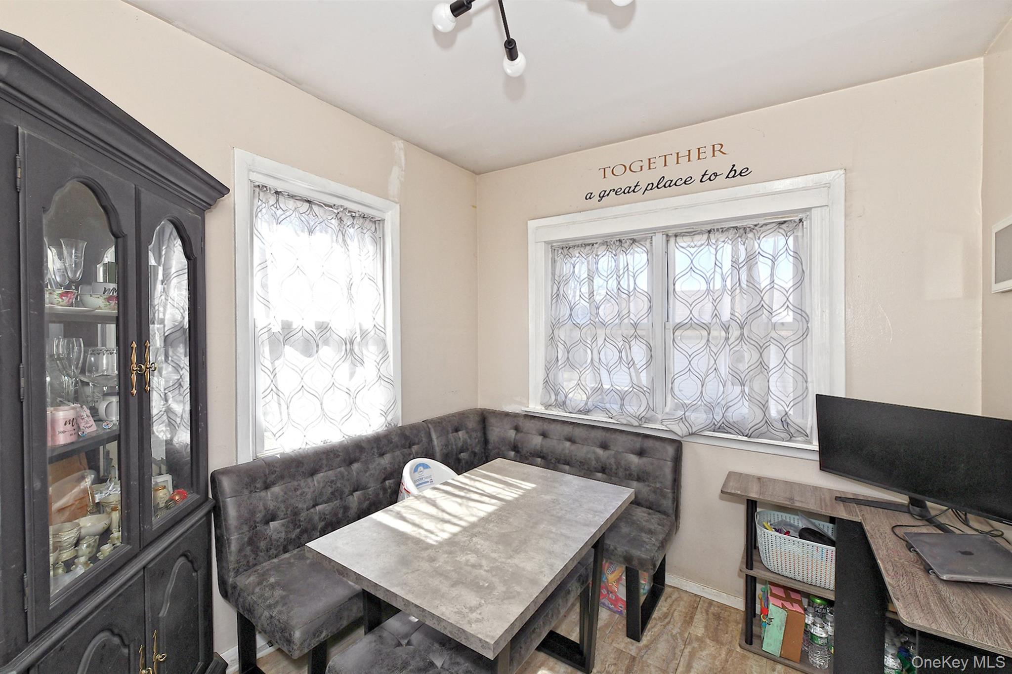 #12 photo, 50 S Evergreen Drive, সাফোক কাউন্টি Selden , NY 11784