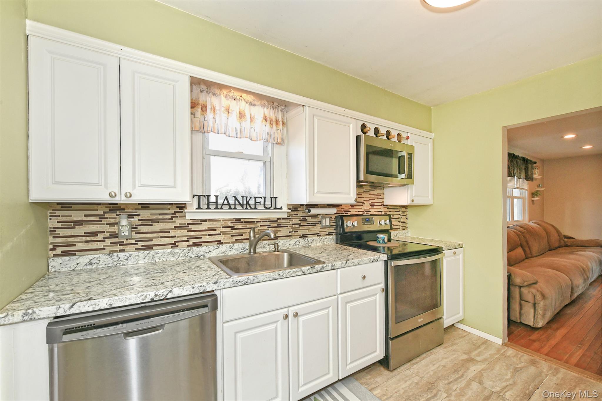 #9 photo, 50 S Evergreen Drive, সাফোক কাউন্টি Selden , NY 11784