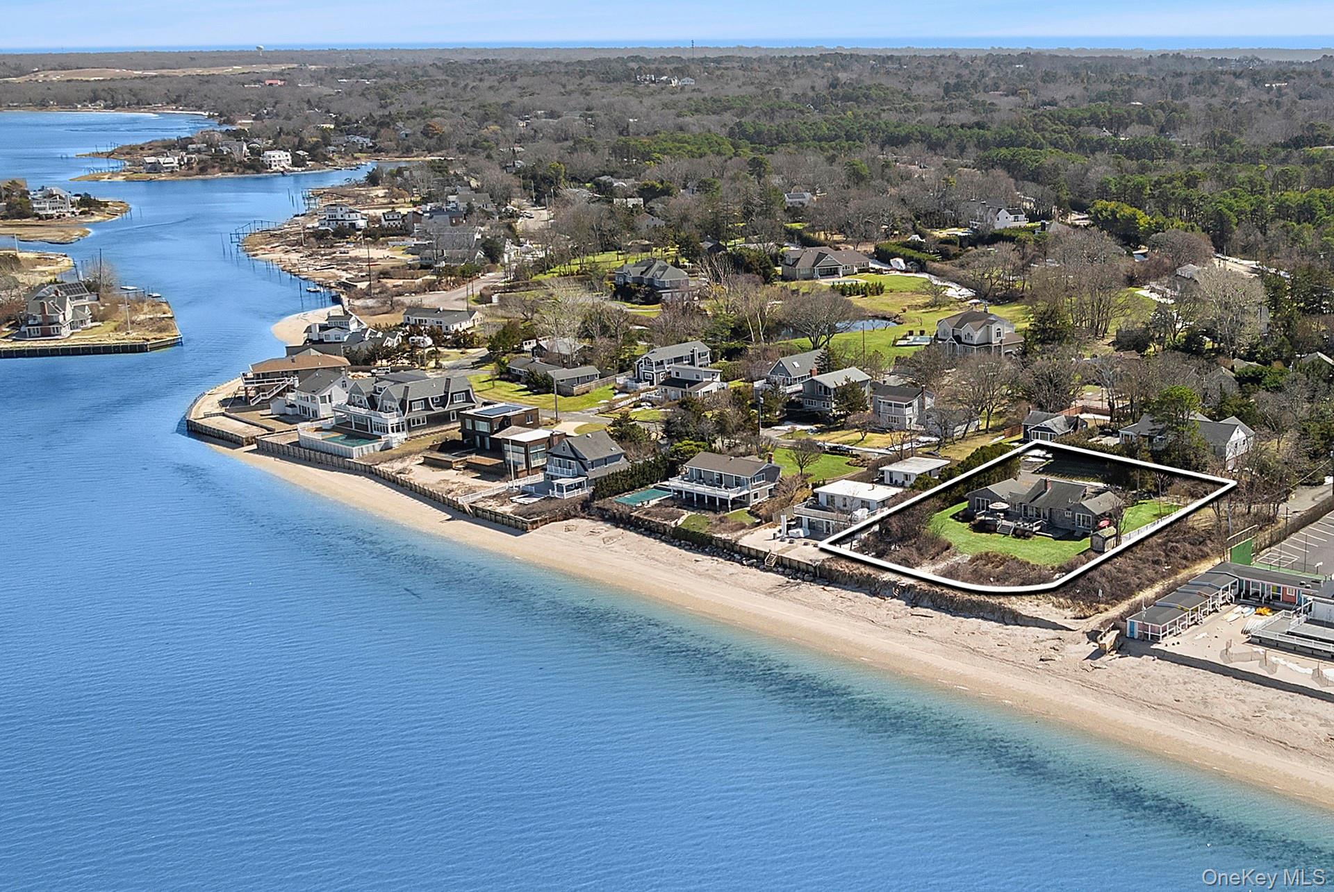 #3 photo, 22 Peconic Crescent, সাফোক কাউন্টি Hampton Bays , NY 11946