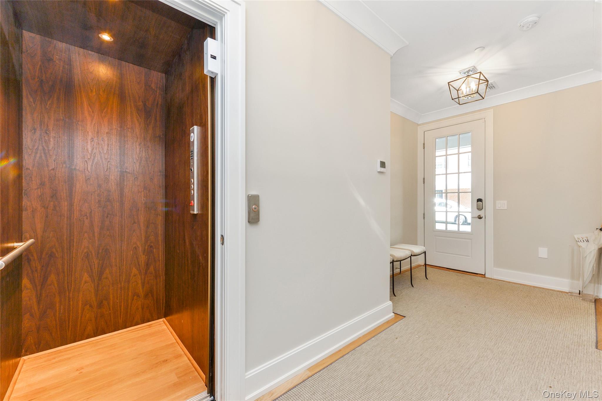 #3 photo, 601 Grist Mill Circle, Roslyn , NY 11576