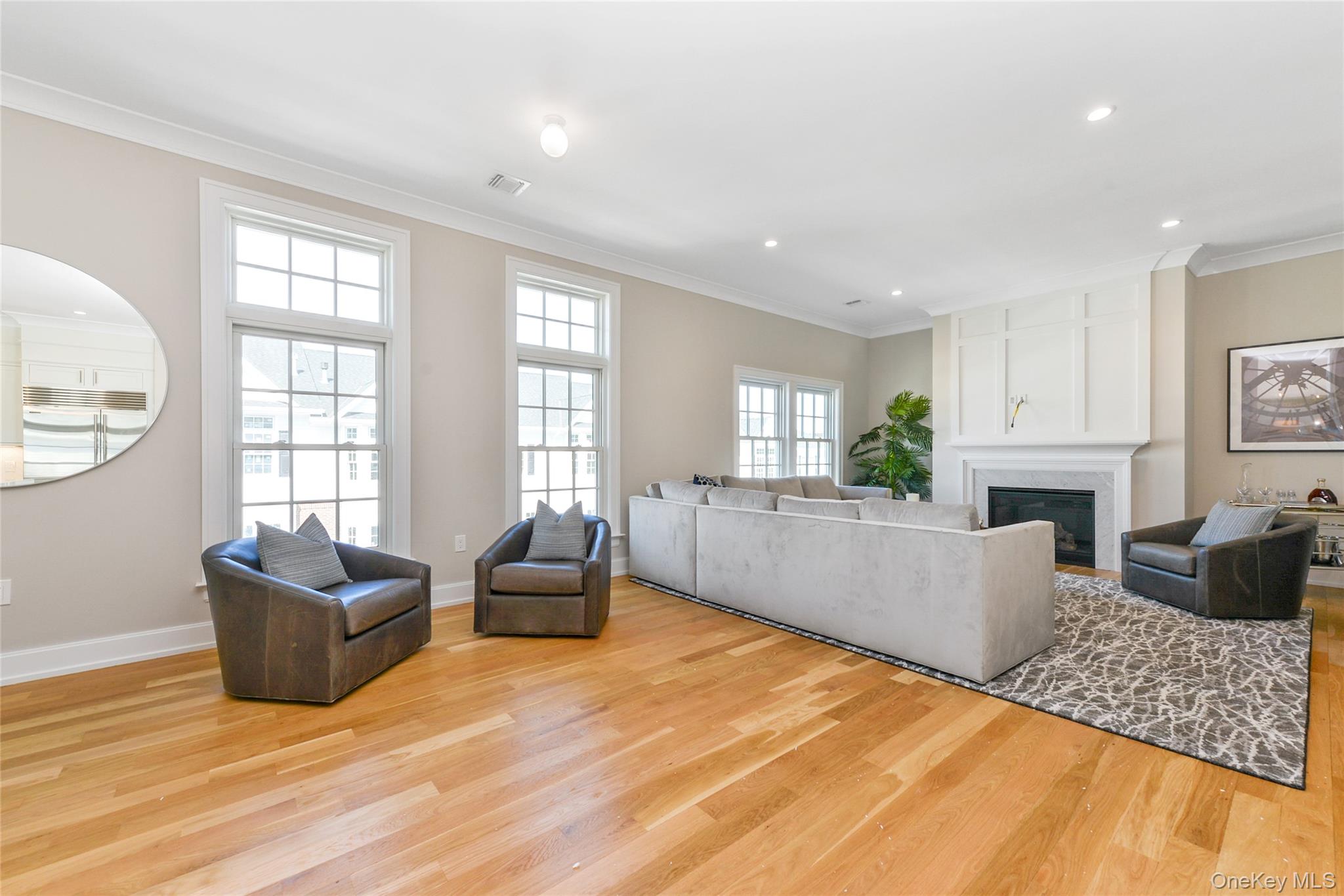 #5 photo, 601 Grist Mill Circle, Roslyn , NY 11576