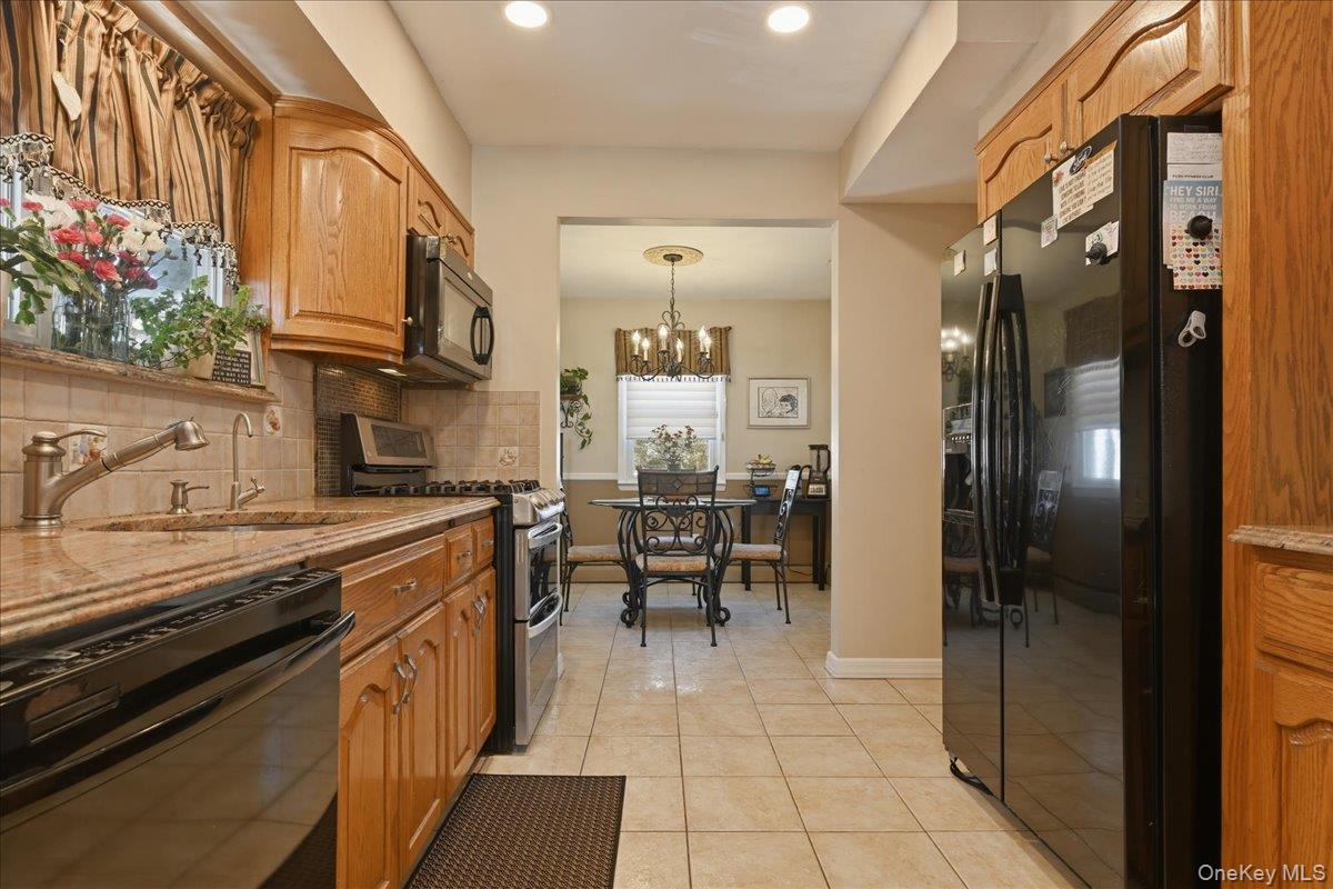 #16 photo, 38 Pine Avenue, নাসাউ কাউন্টি Floral Park , NY 11001