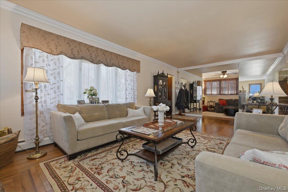 #8 photo, 38 Pine Avenue, নাসাউ কাউন্টি Floral Park , NY 11001