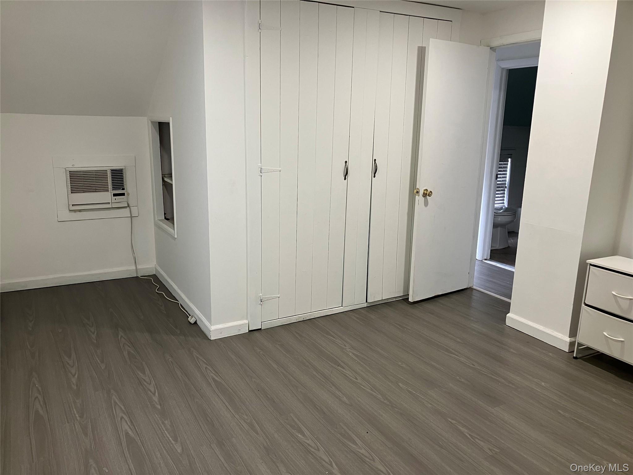 #11 photo, 18 Park Avenue, Glen Cove , NY 11542