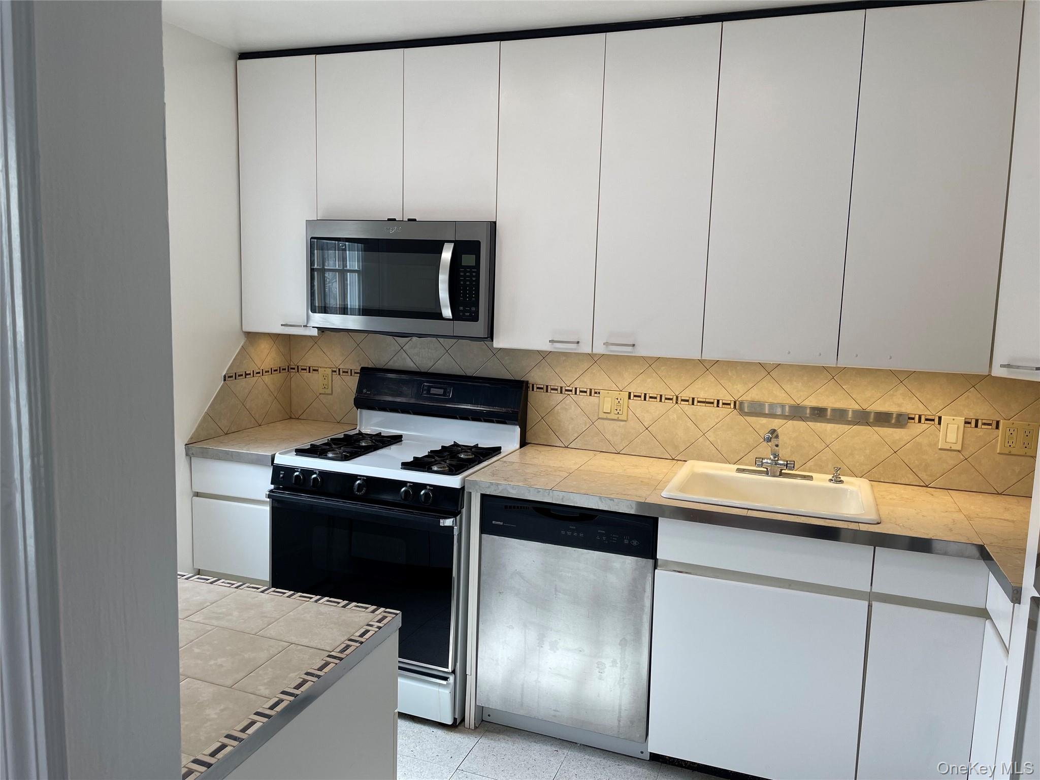 #9 photo, 8 Cameron Lane, Valley Stream , NY 11581