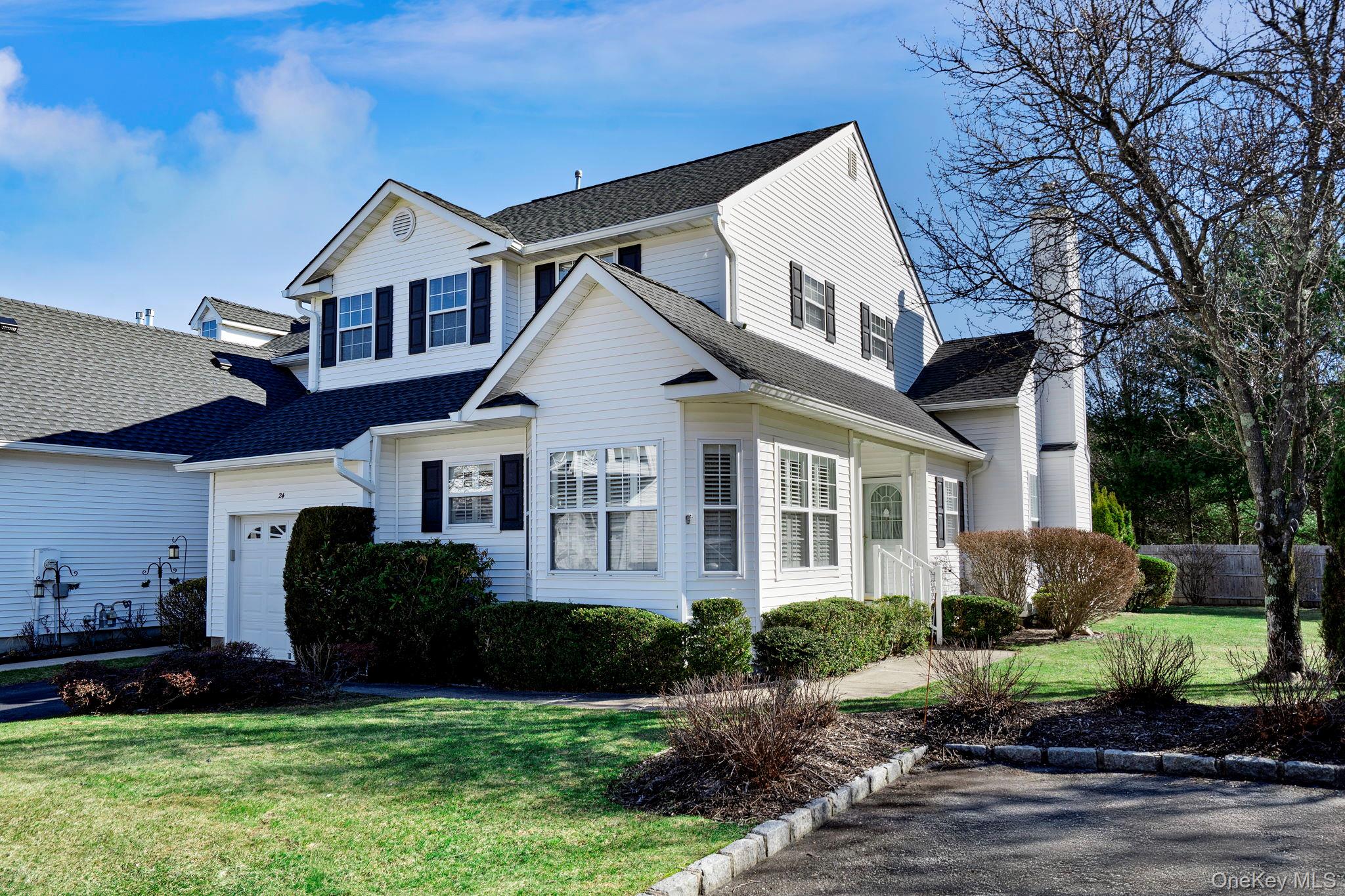 #1 photo, 24 Brookville Way, সাফোক কাউন্টি Manorville , NY 11949