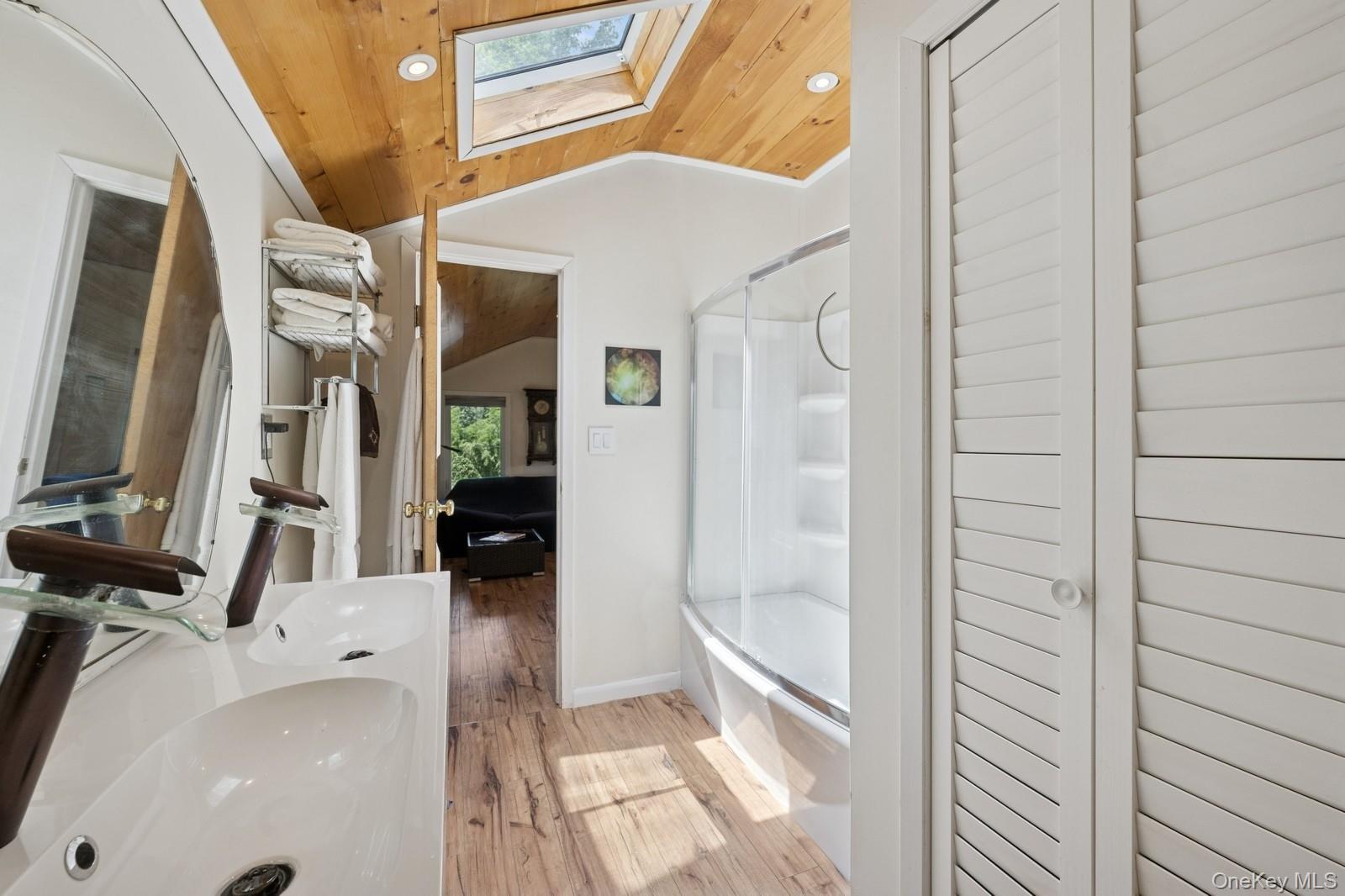 #15 photo, 8 Towle Place, Glen Cove , NY 11542