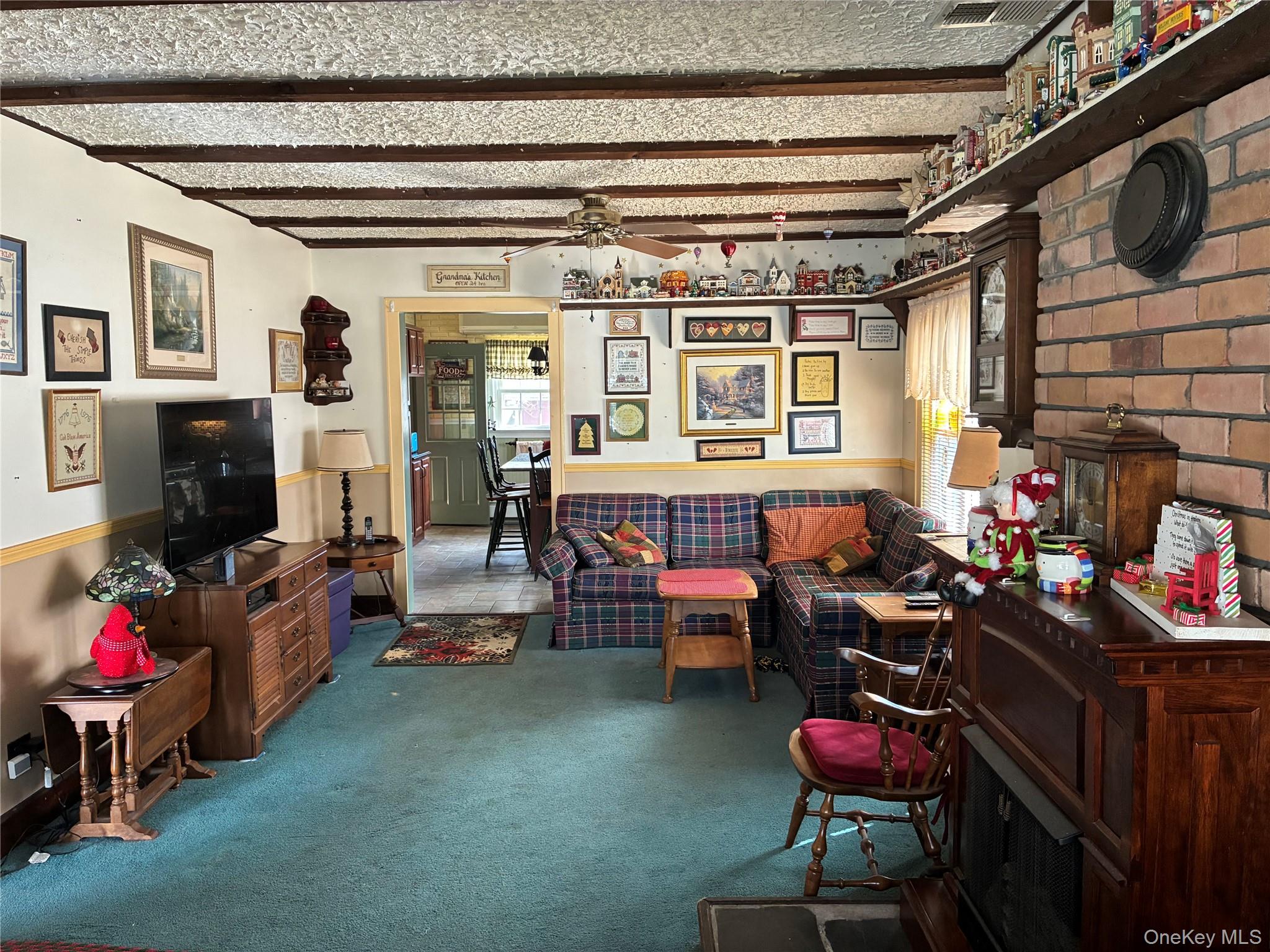 #11 photo, 21 Wellington Place, 東長島 Amityville , NY 11701