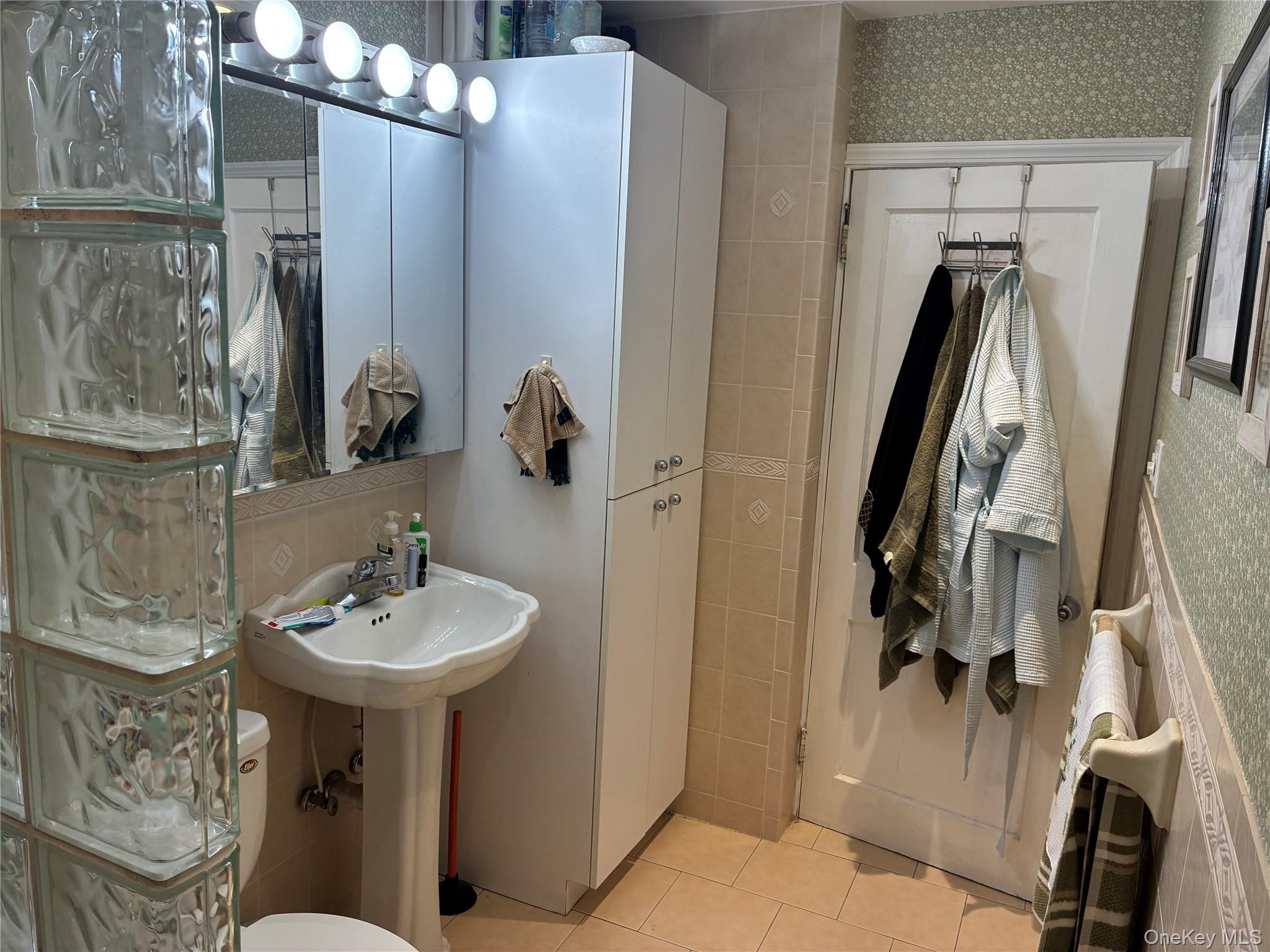 #16 photo, 21 Wellington Place, 東長島 Amityville , NY 11701