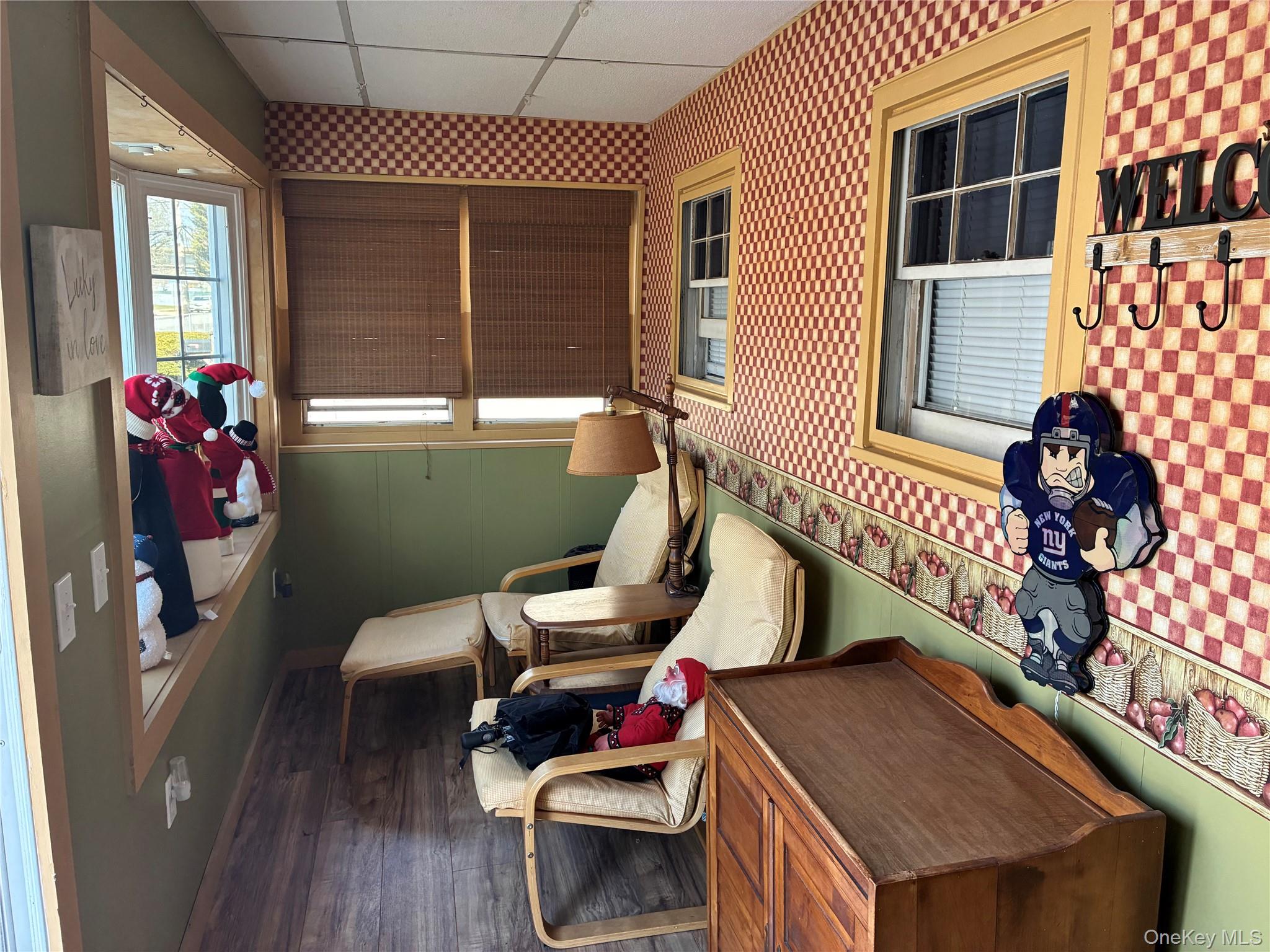 #8 photo, 21 Wellington Place, 東長島 Amityville , NY 11701