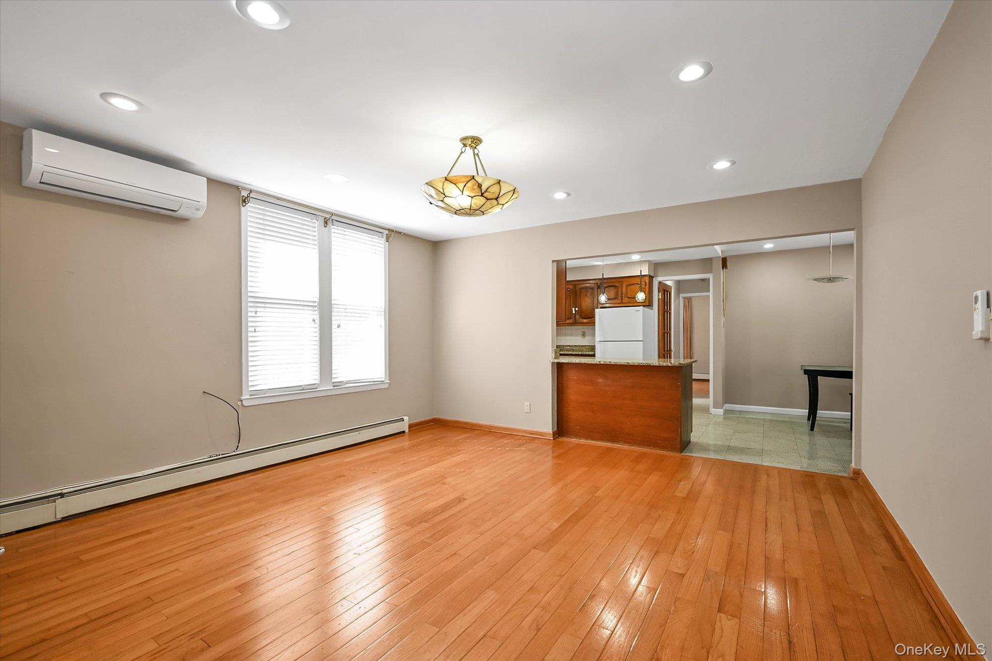 #10 photo, 29-42 164th Street, Flushing , NY 11358