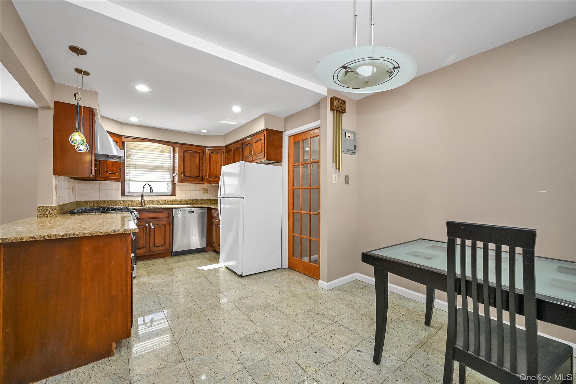 #12 photo, 29-42 164th Street, Flushing , NY 11358