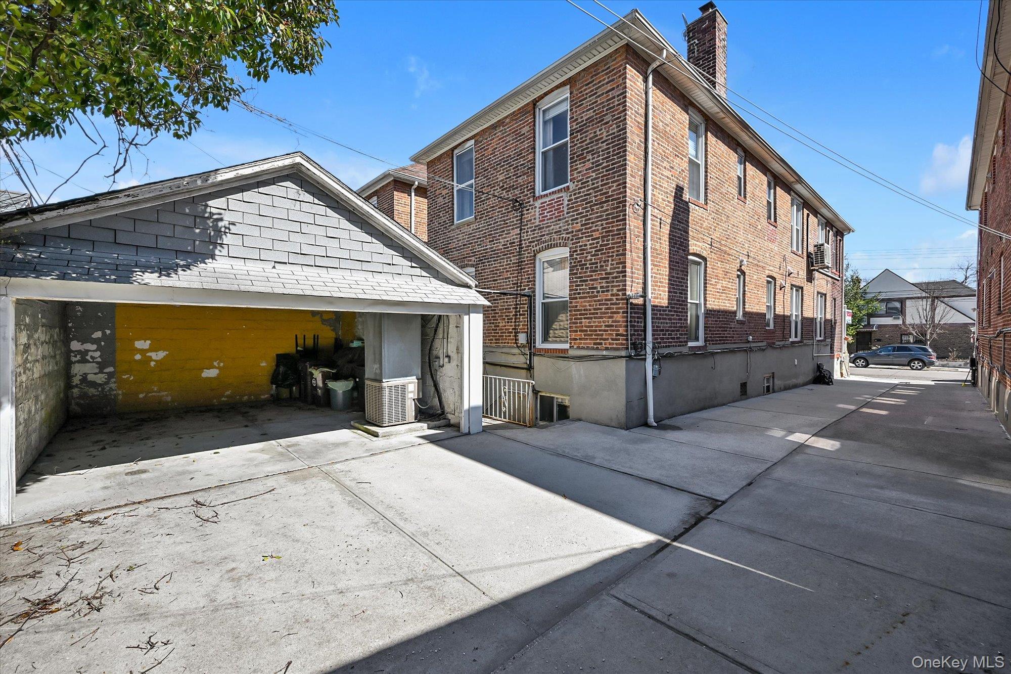 #19 photo, 29-42 164th Street, Flushing , NY 11358