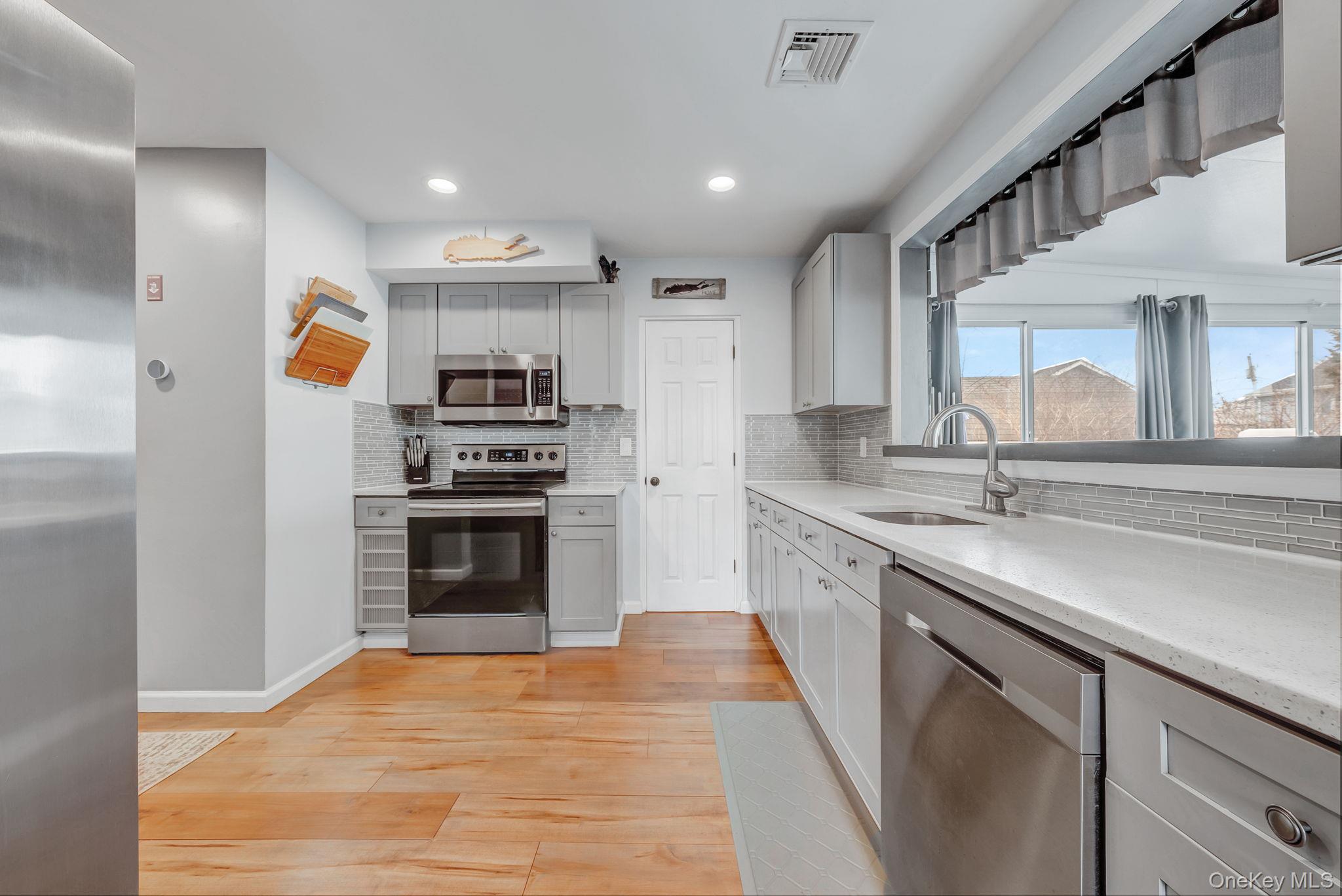 #10 photo, 244 S Bayview Avenue, Amityville , NY 11701