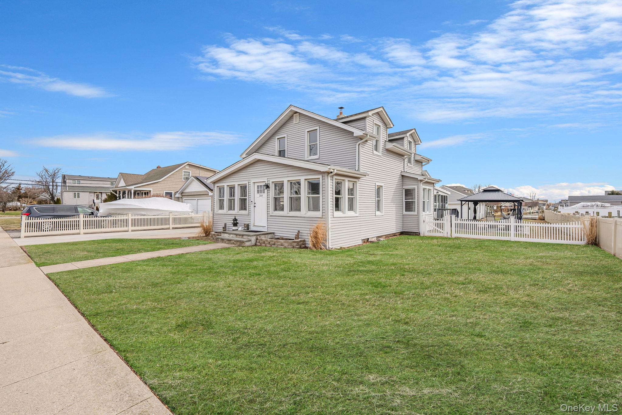 #2 photo, 244 S Bayview Avenue, Amityville , NY 11701