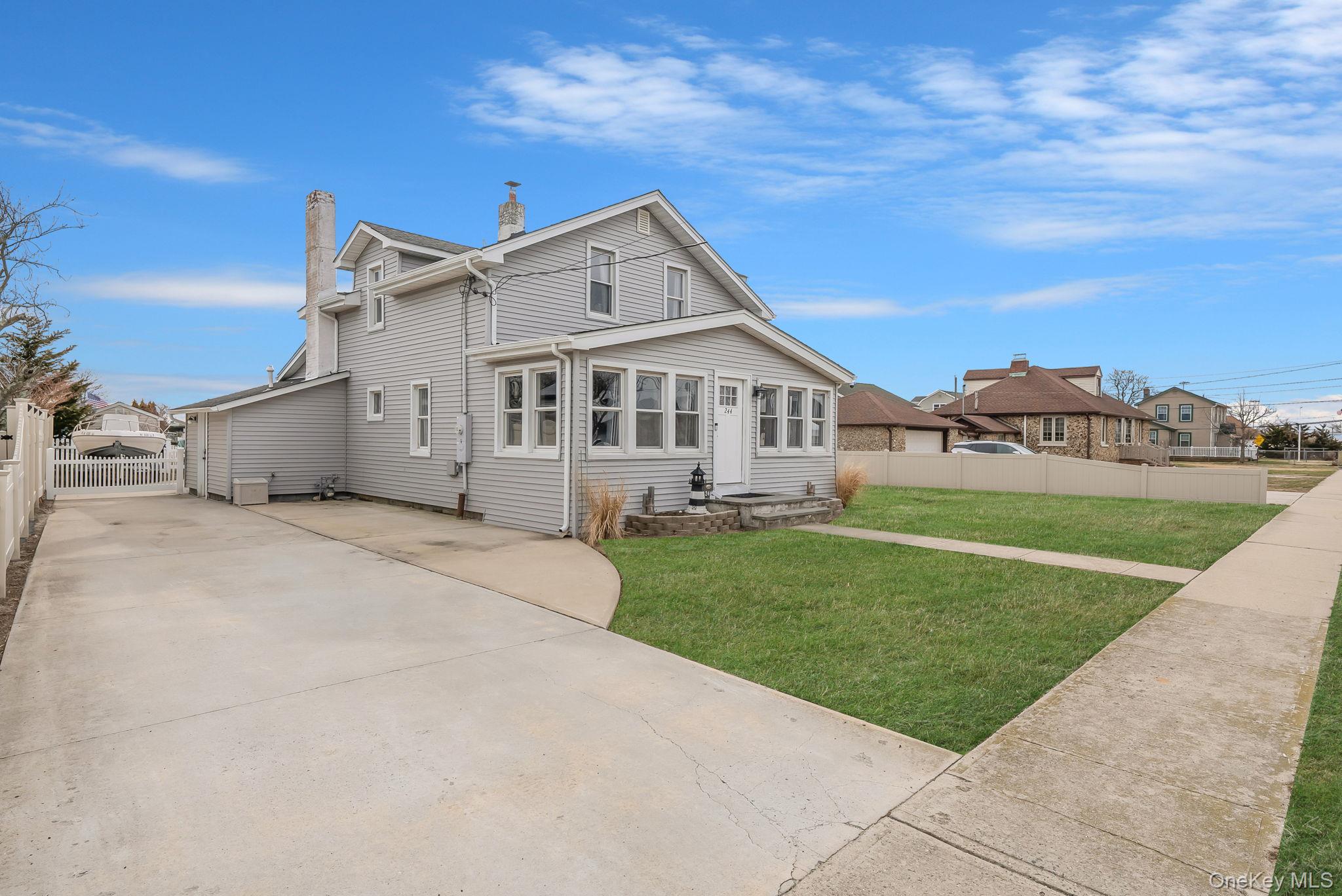 #3 photo, 244 S Bayview Avenue, Amityville , NY 11701