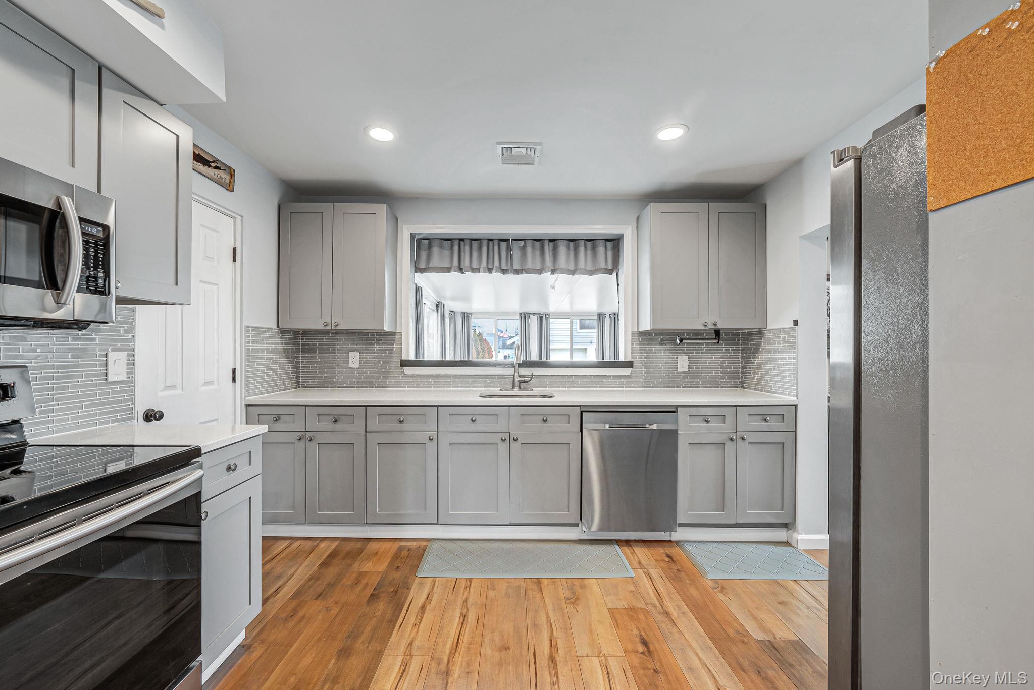 #9 photo, 244 S Bayview Avenue, Amityville , NY 11701