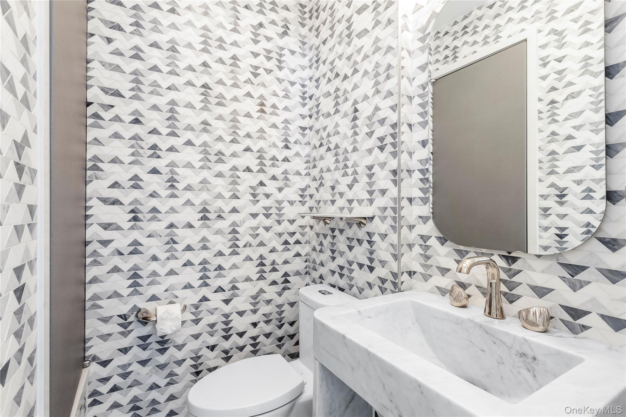 #17 photo, 580 Dune Road, Westhampton , NY 11978