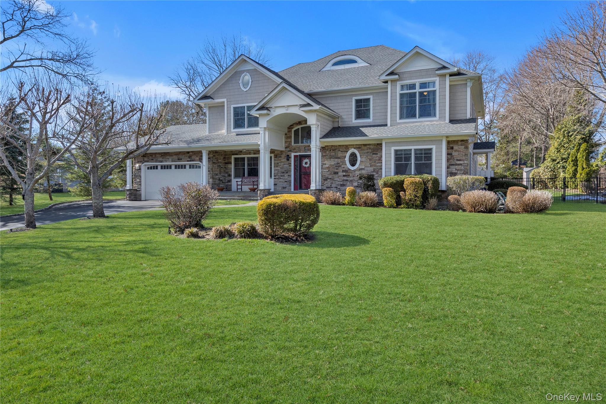 #1 photo, 9 Walden Place, সাফোক কাউন্টি Huntington , NY 11743