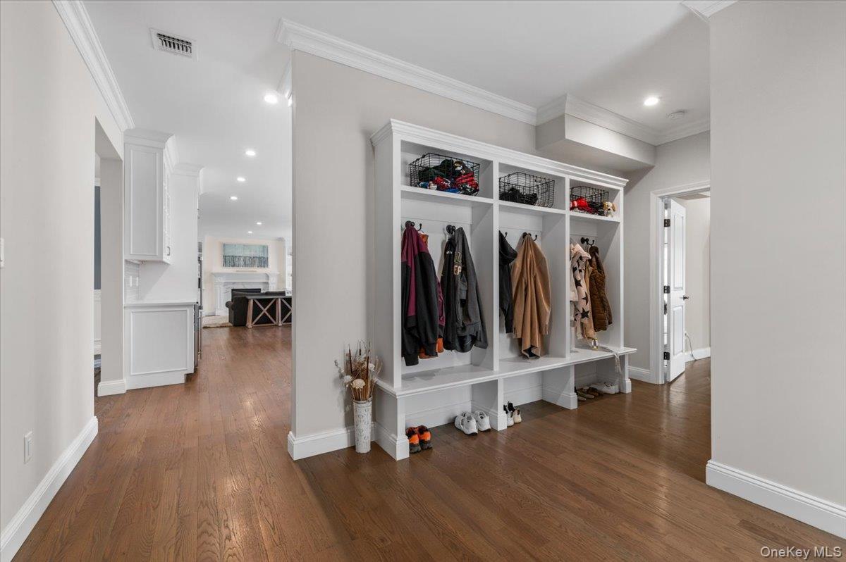 #14 photo, 42 Meadowbrook Road, নাসাউ কাউন্টি Syosset , NY 11791