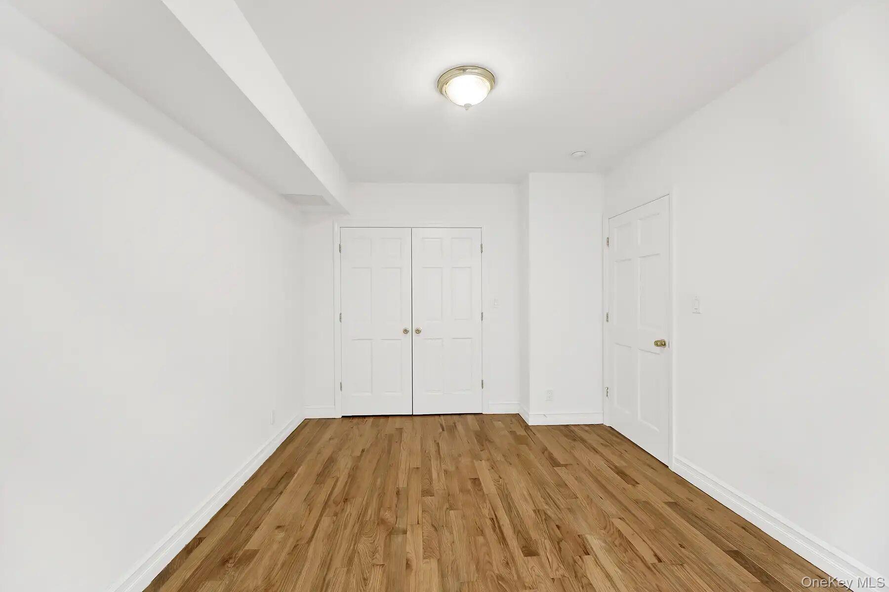 #6 photo, 1 Ash place, Great Neck Plaza , NY 11021