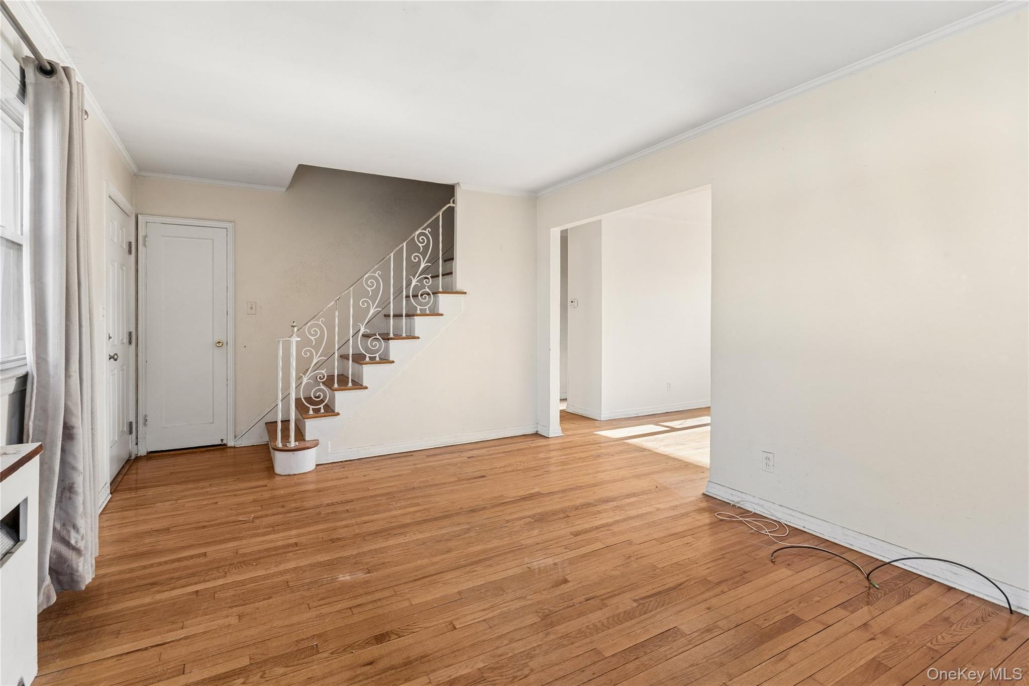 #5 photo, 2036 Front Street, East Meadow , NY 11554