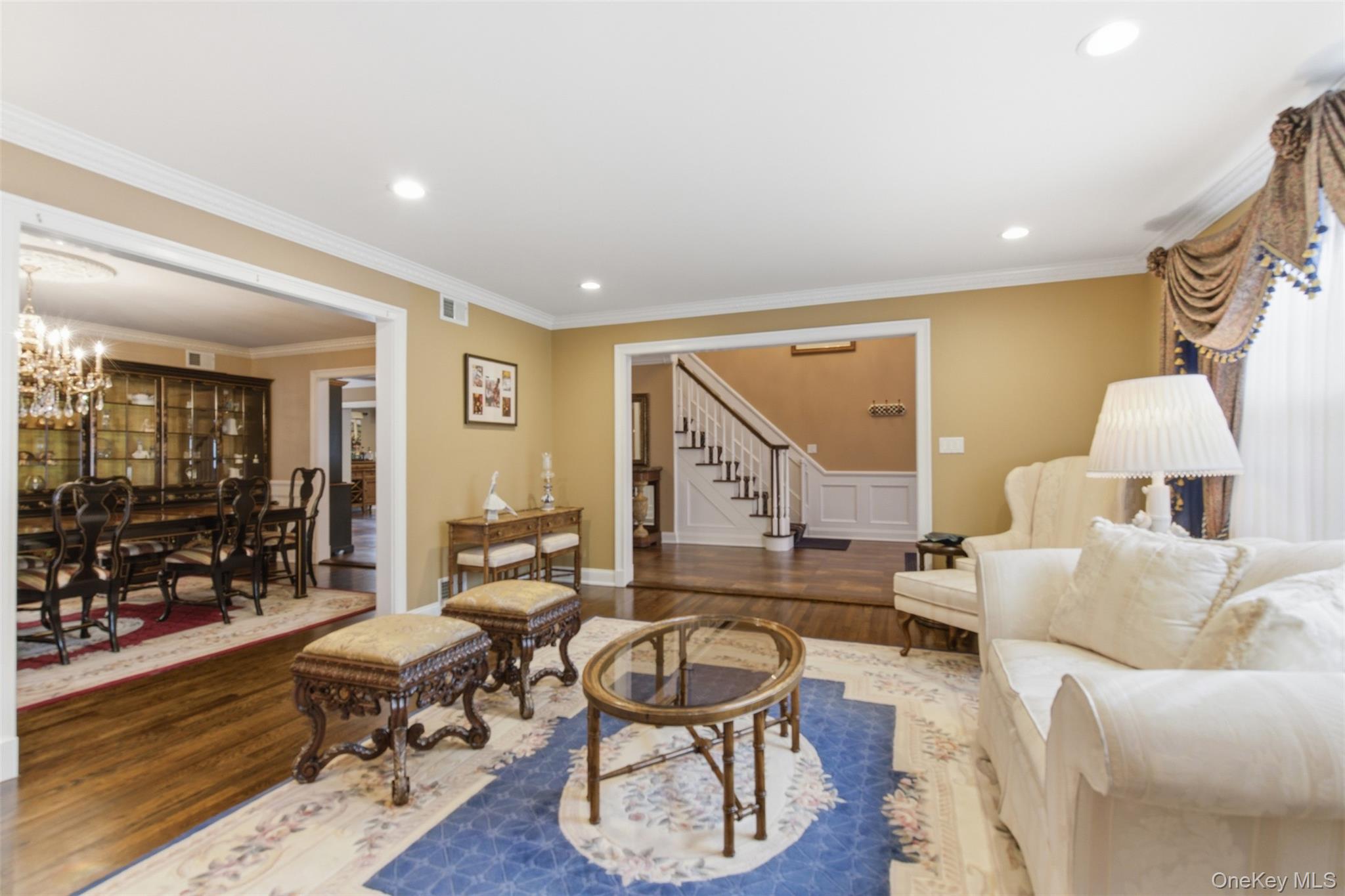 #13 photo, 2 Knoll Lane, Glen Head , NY 11545