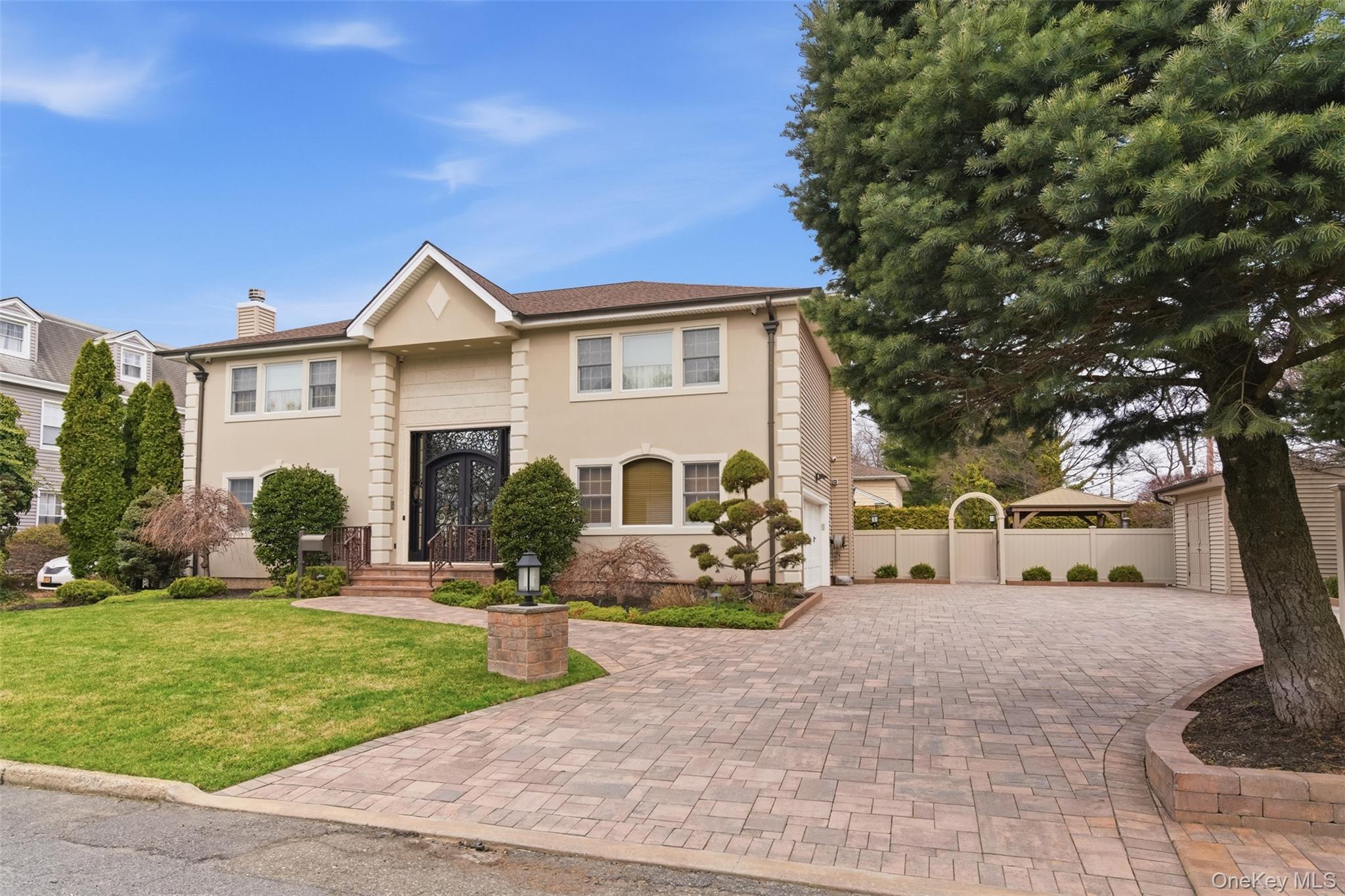 #2 photo, 2 Knoll Lane, Glen Head , NY 11545