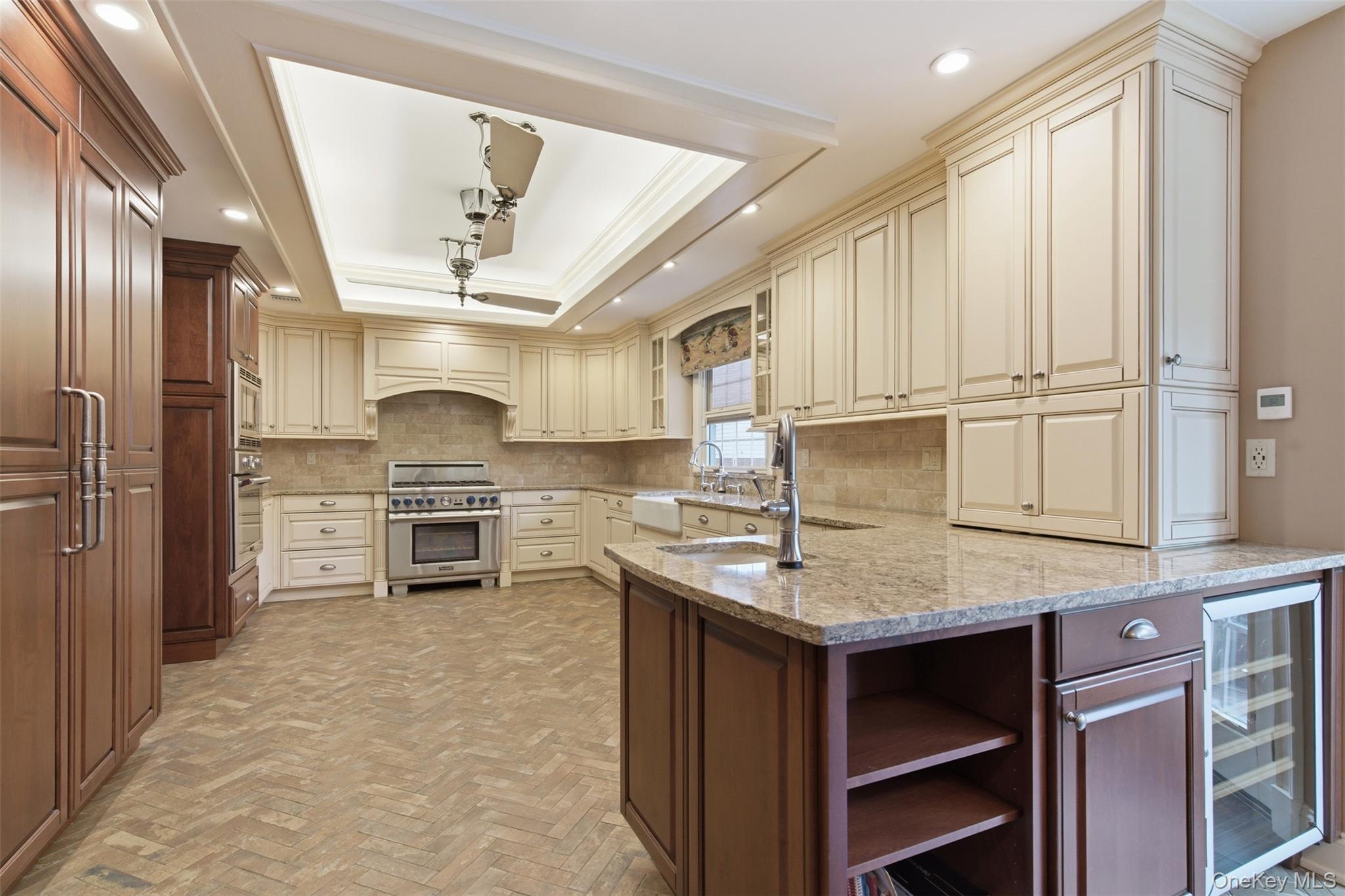 #6 photo, 2 Knoll Lane, Glen Head , NY 11545