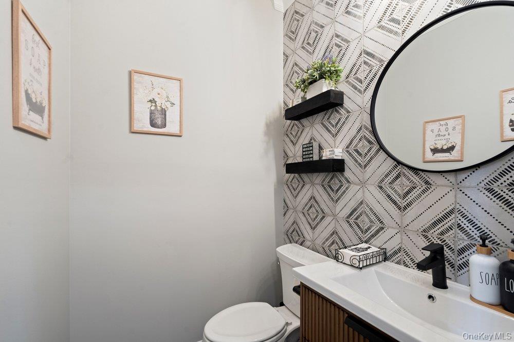 #20 photo, 157 Walnut Street, Massapequa Park , NY 11762