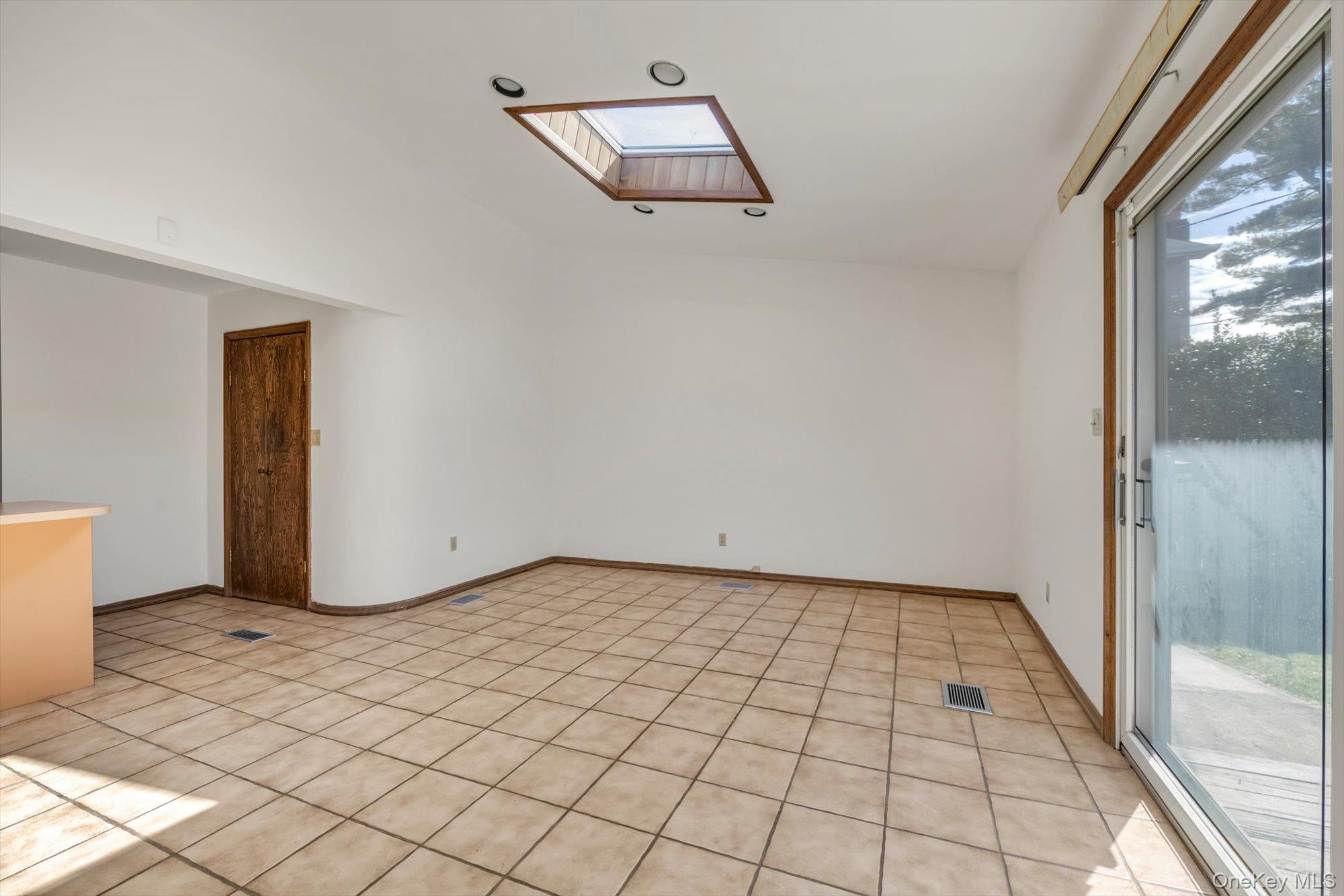 #13 photo, 23 Madison, নাসাউ কাউন্টি Jericho , NY 11753