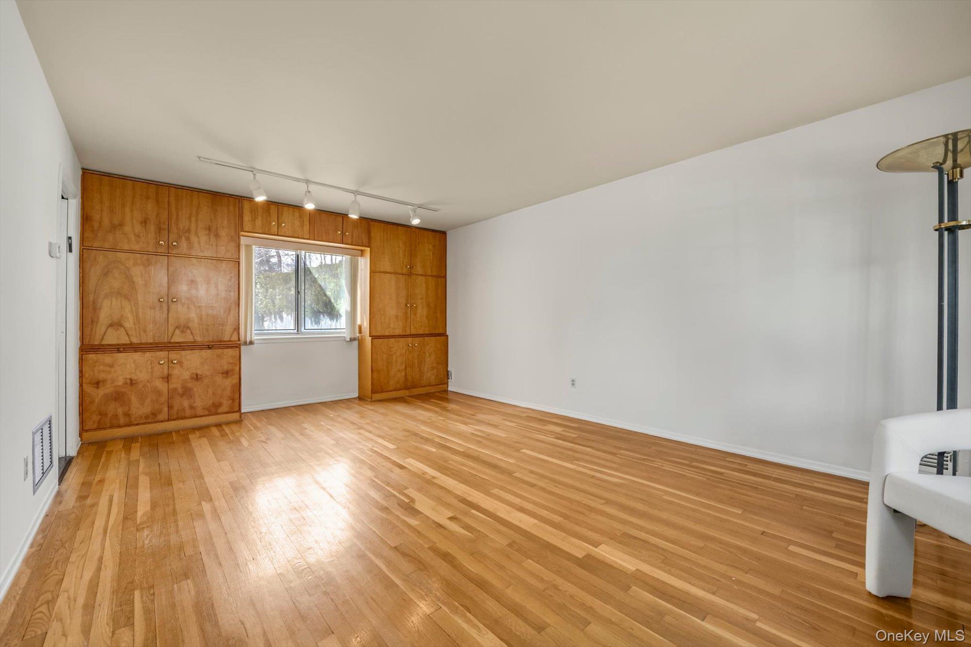 #4 photo, 23 Madison, নাসাউ কাউন্টি Jericho , NY 11753