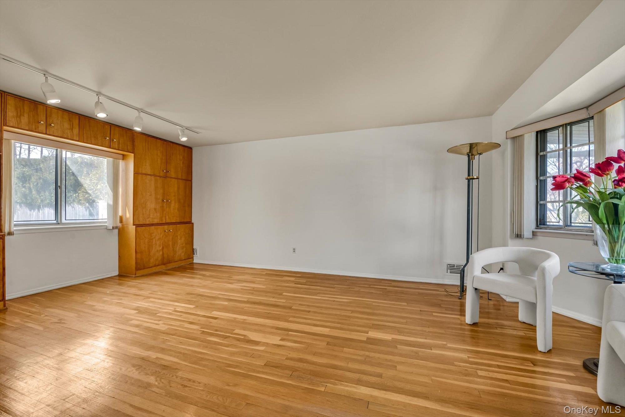 #6 photo, 23 Madison, নাসাউ কাউন্টি Jericho , NY 11753