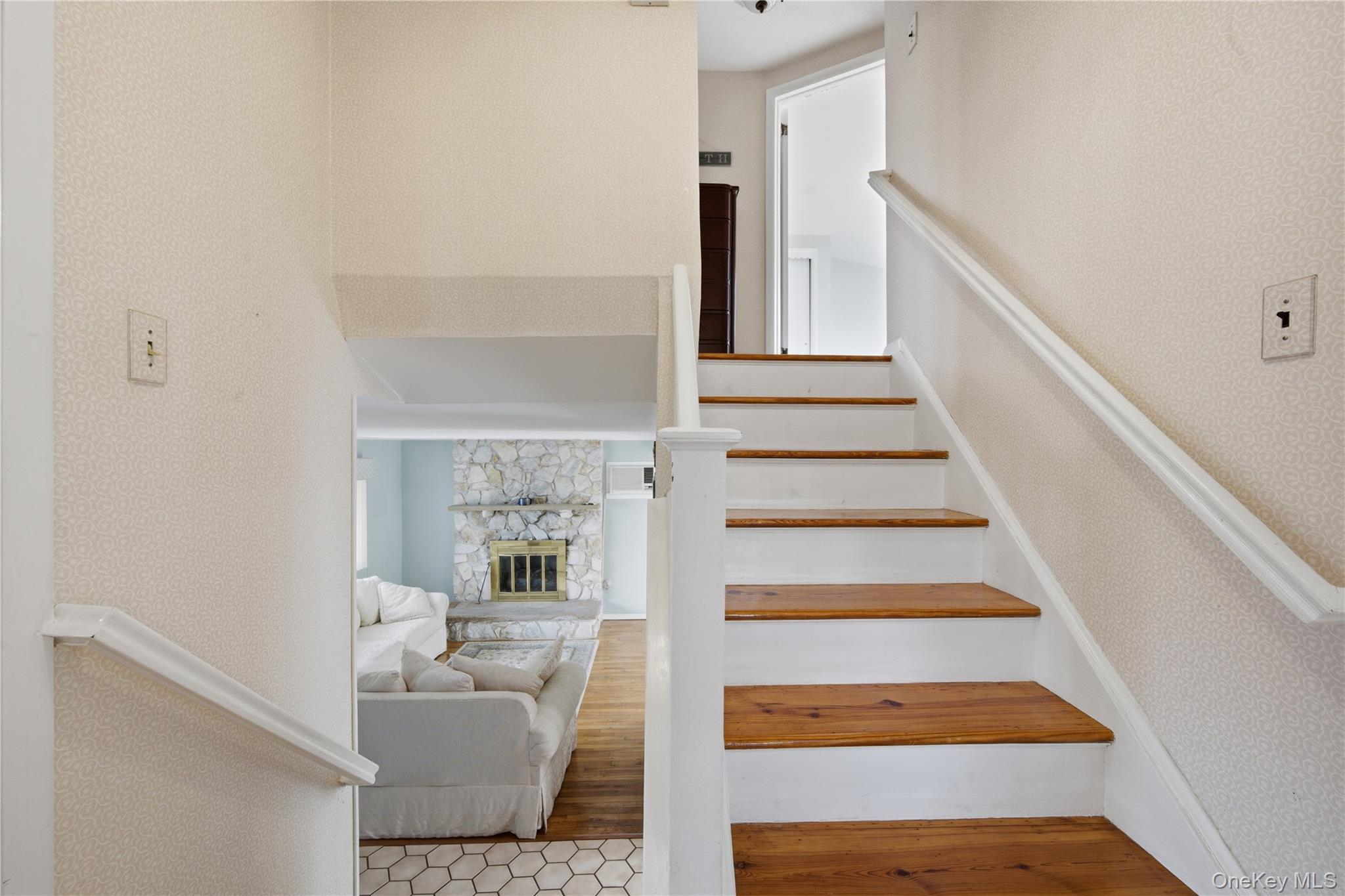 #11 photo, 26 Bowden Drive, سوفولك Huntington Station , NY 11746