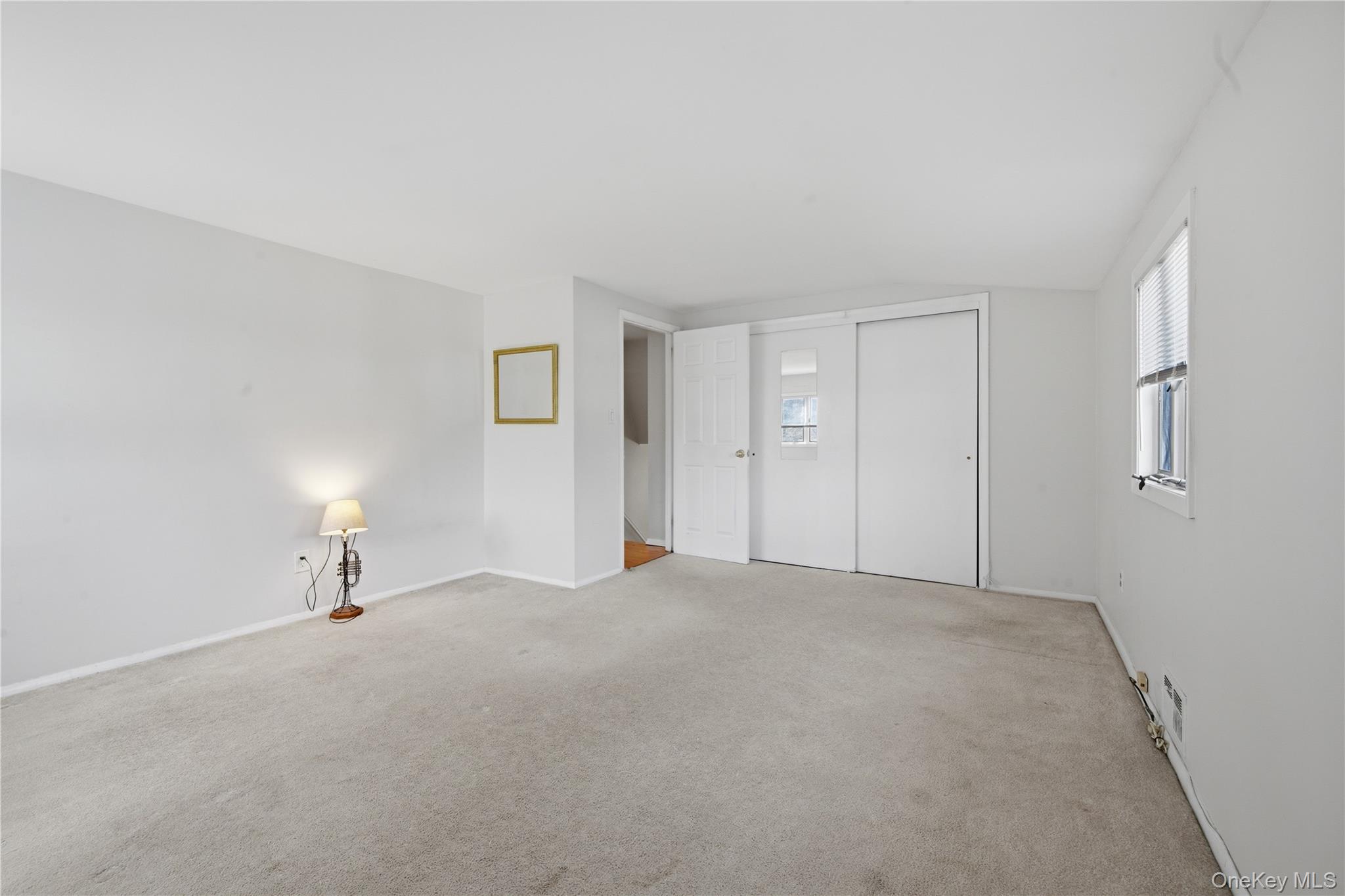 #20 photo, 26 Bowden Drive, سوفولك Huntington Station , NY 11746