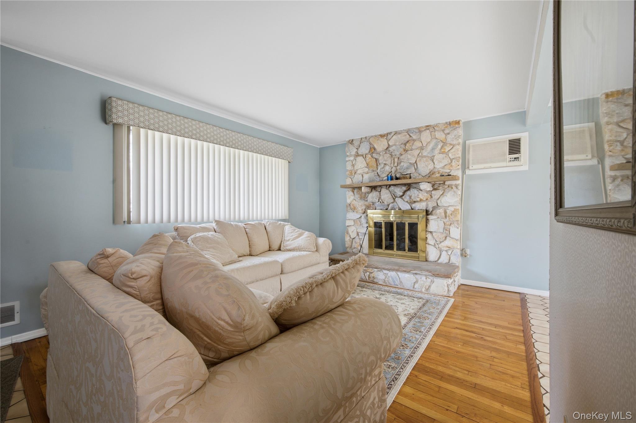 #9 photo, 26 Bowden Drive, سوفولك Huntington Station , NY 11746