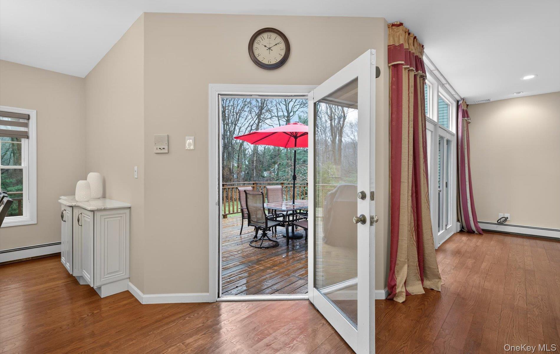 #14 photo, 9 Oxford Court, সাফোক কাউন্টি Wheatley Heights , NY 11798